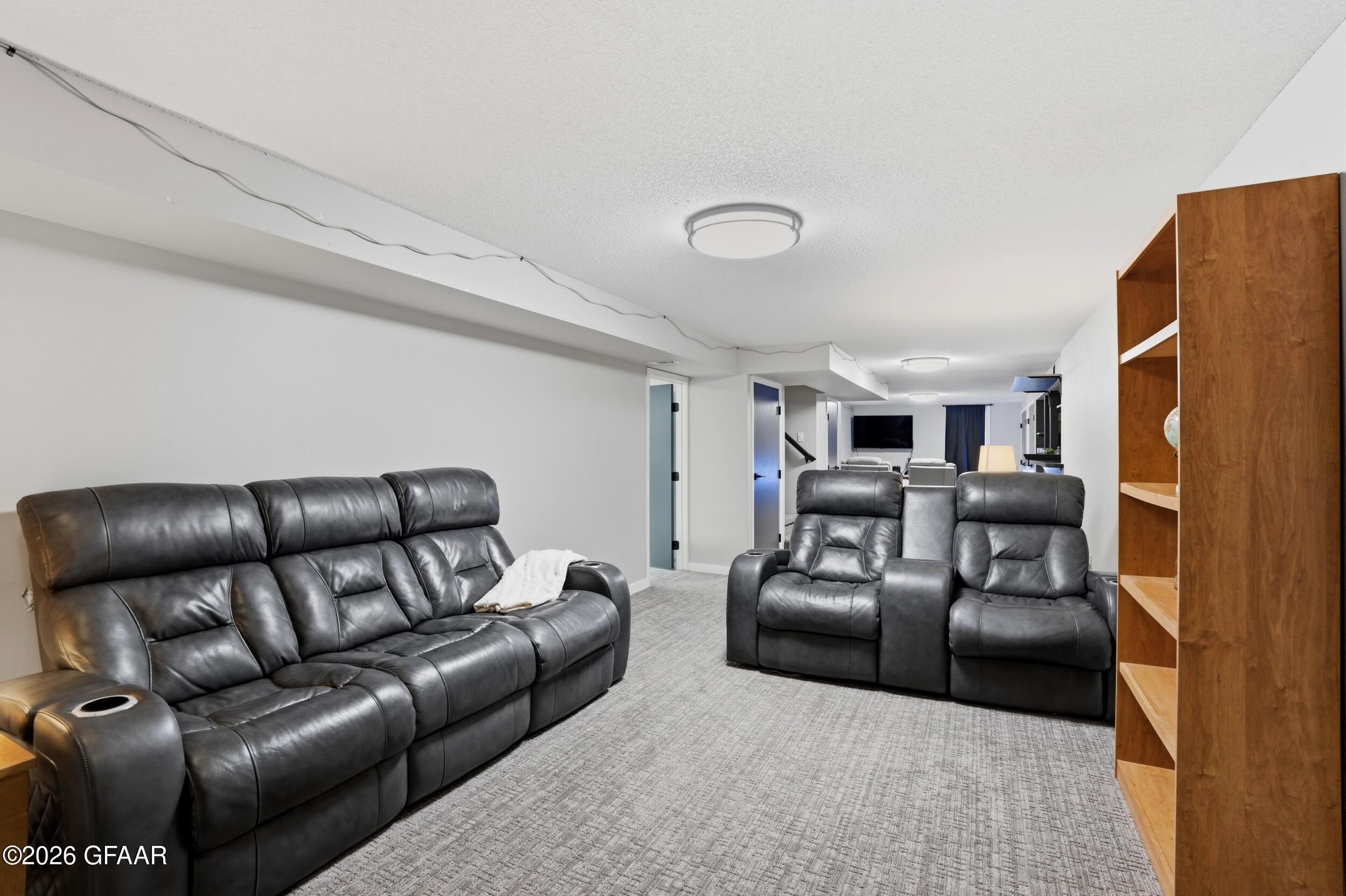 3005 CHERRY Street