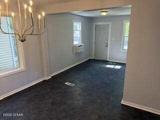520 8TH Street N