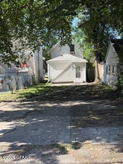 520 8TH Street N
