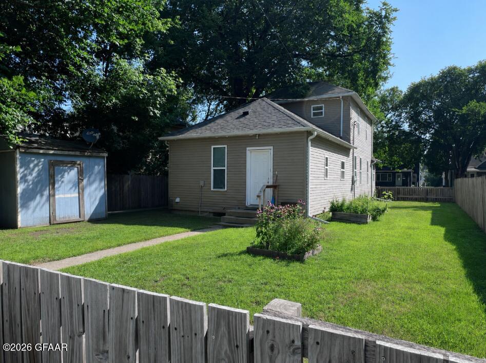 518 WALNUT Street