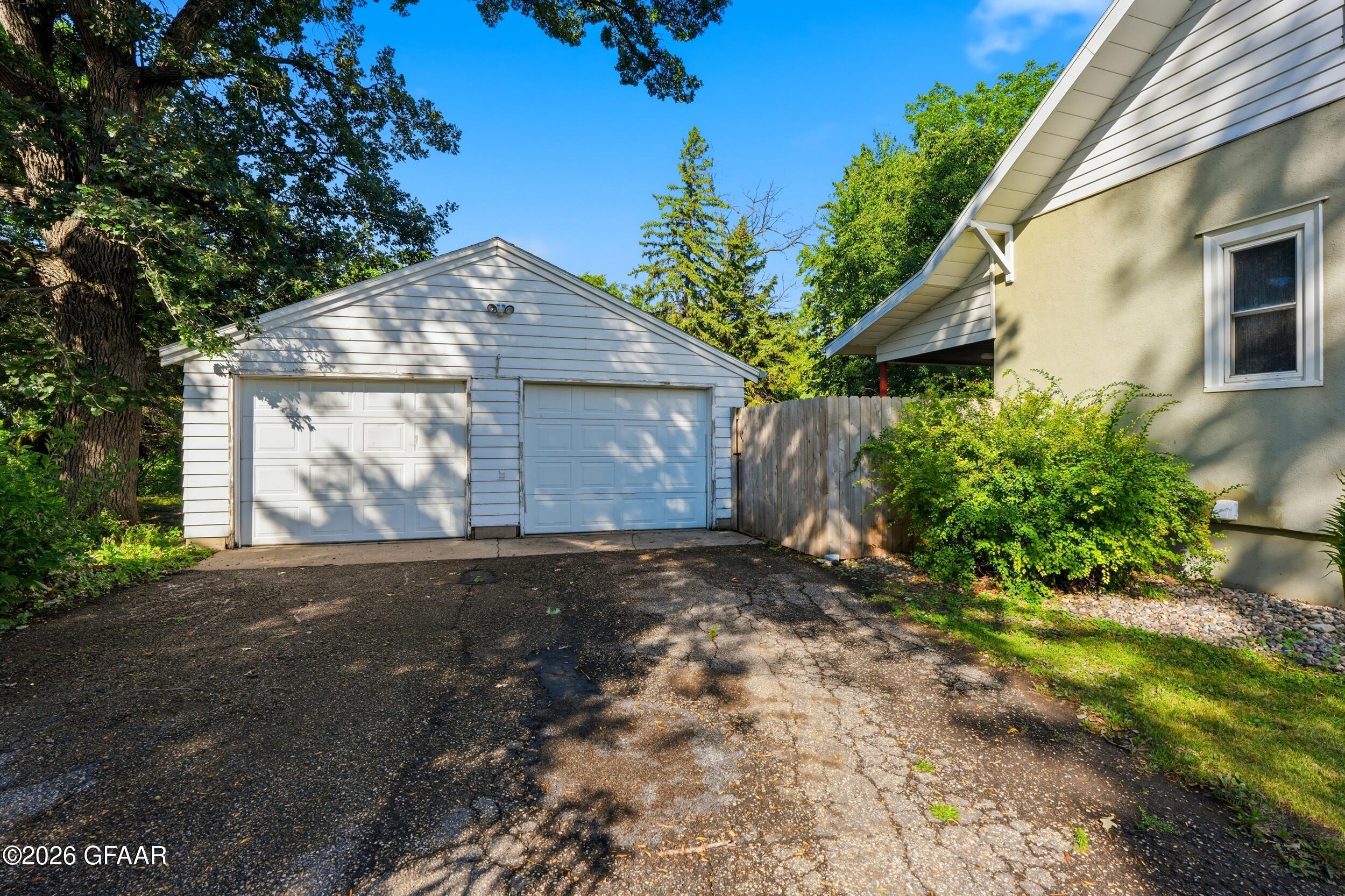 308 2ND Street S