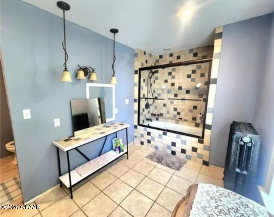 21 3RD Street E