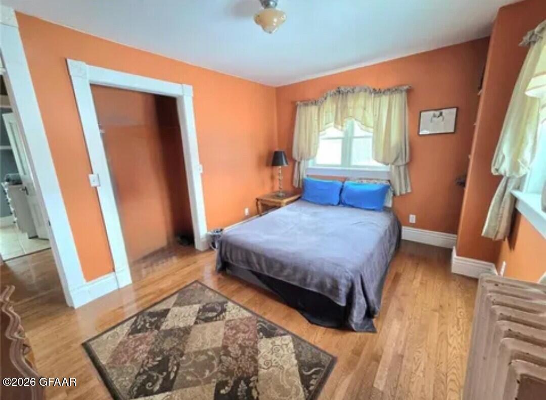 21 3RD Street E