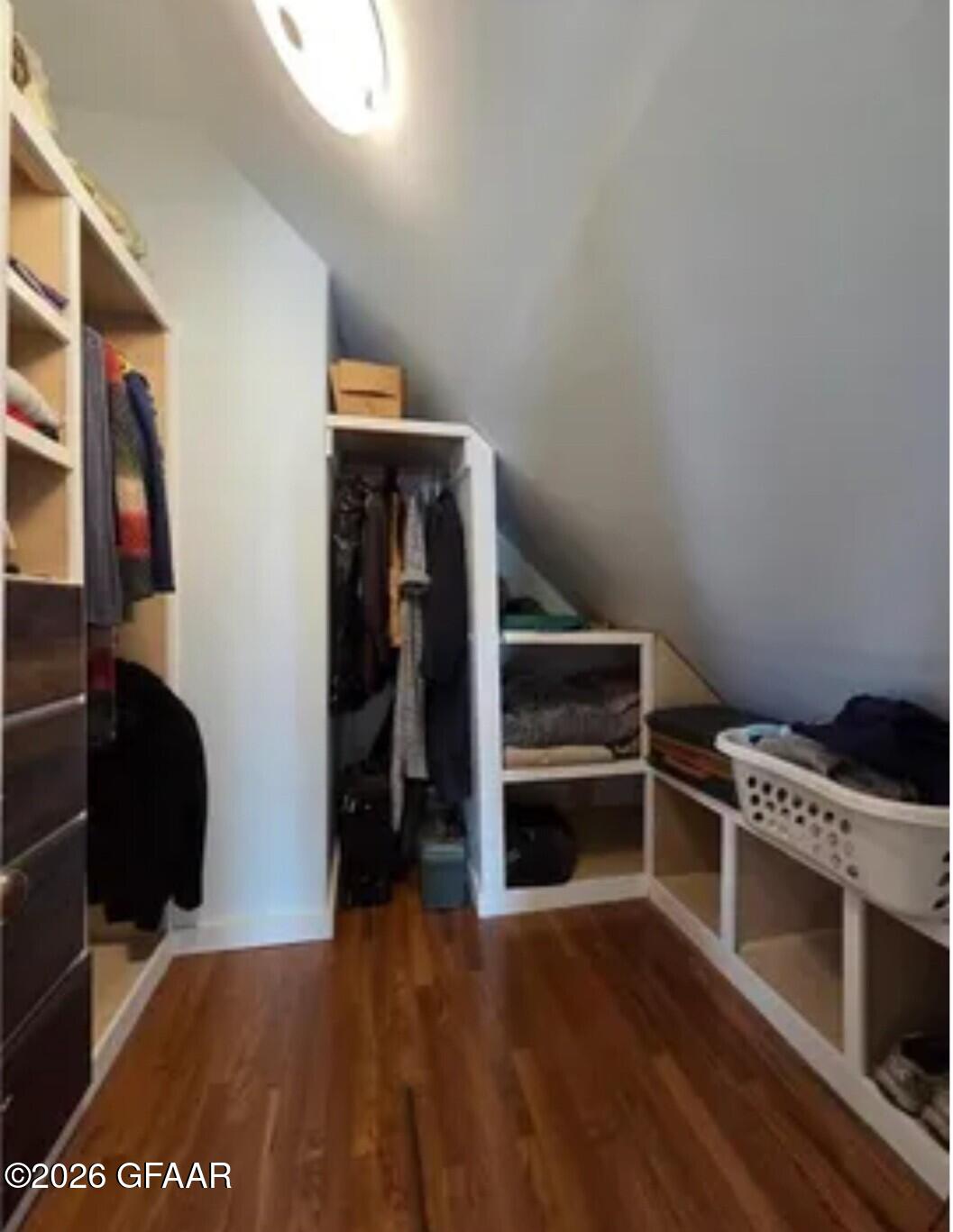 21 3RD Street E