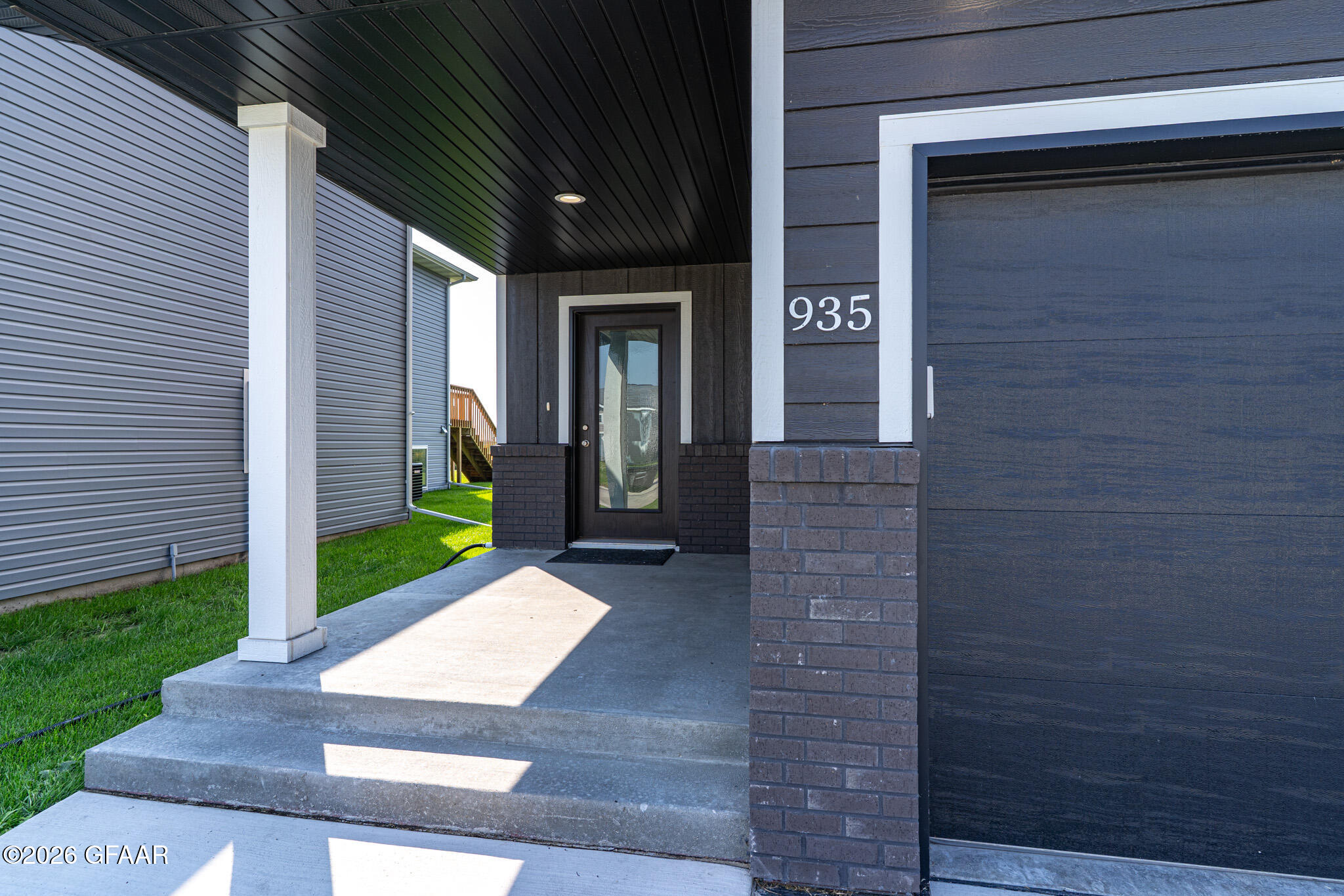 935 DAVID Drive
