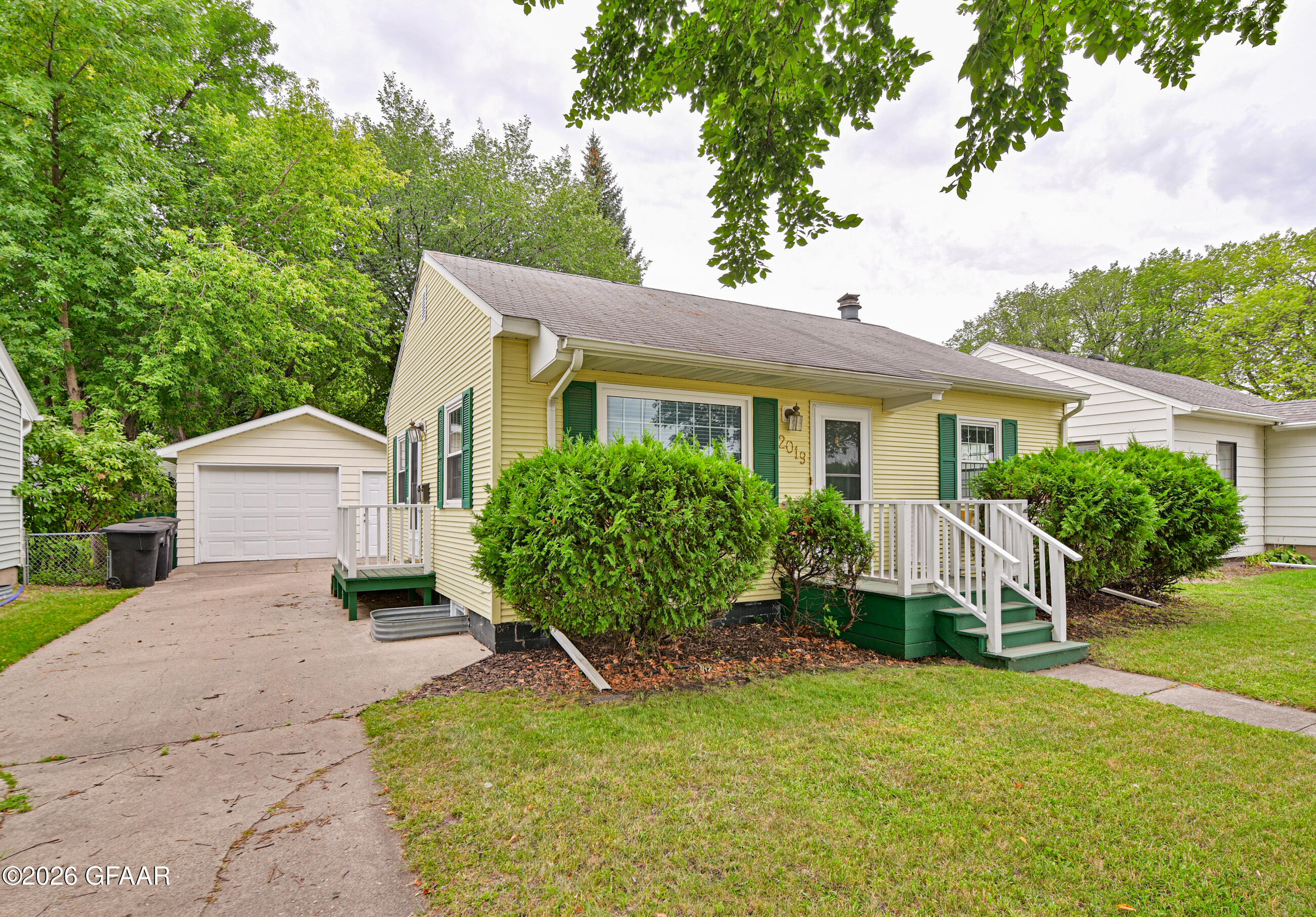 2019 5TH Avenue N