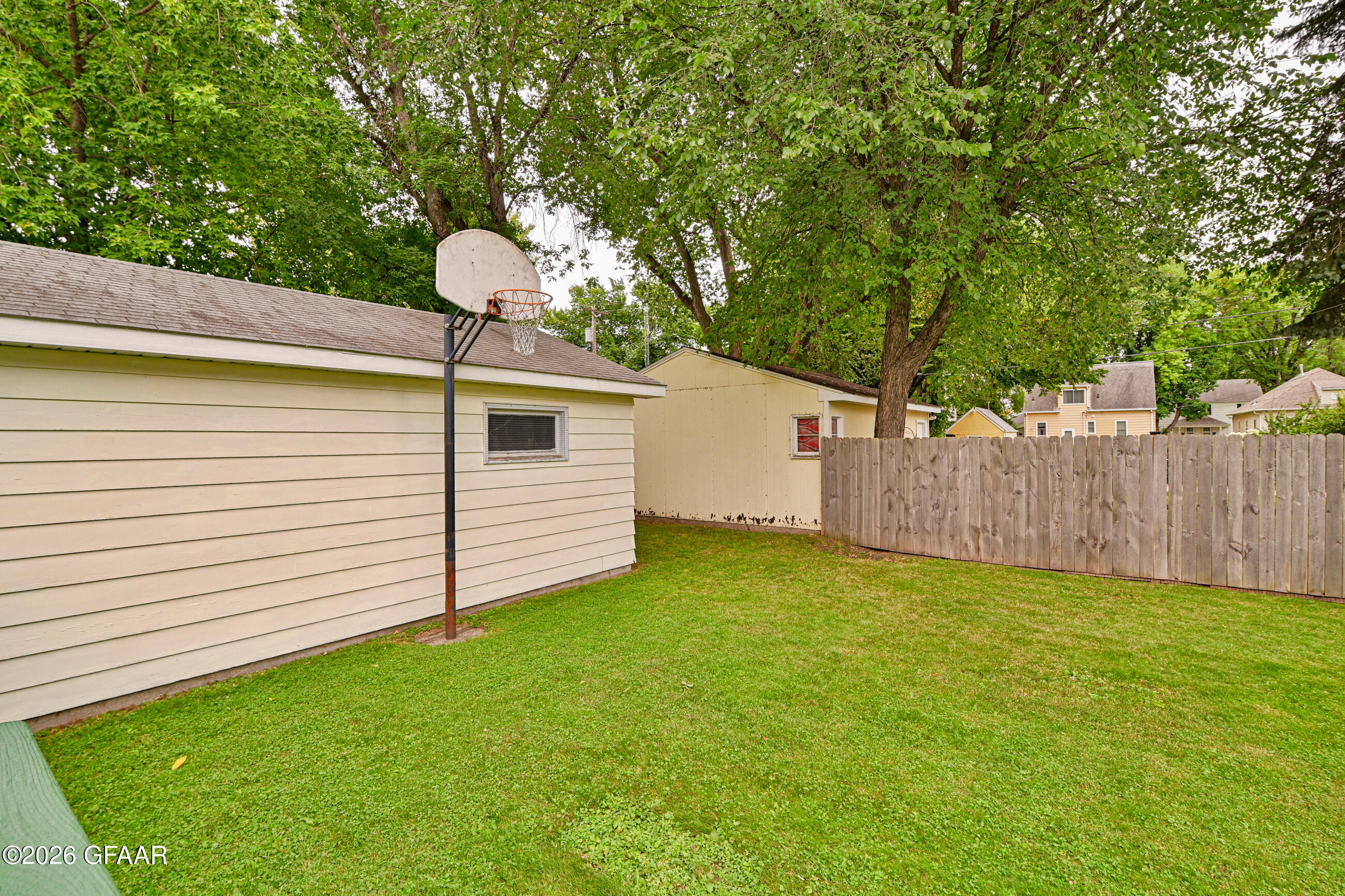 2019 5TH Avenue N