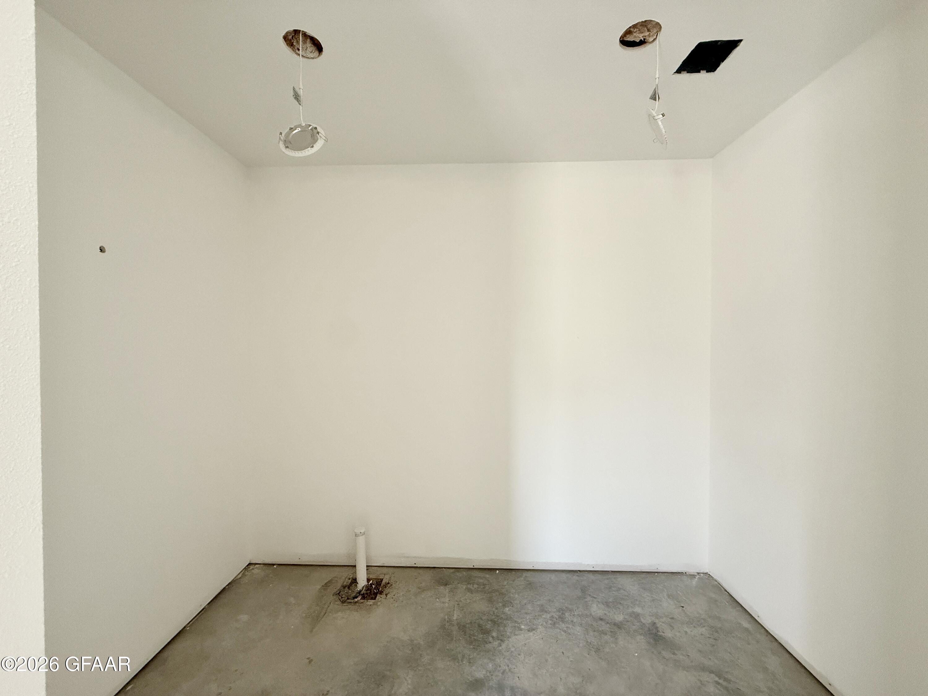 1906 7TH Street