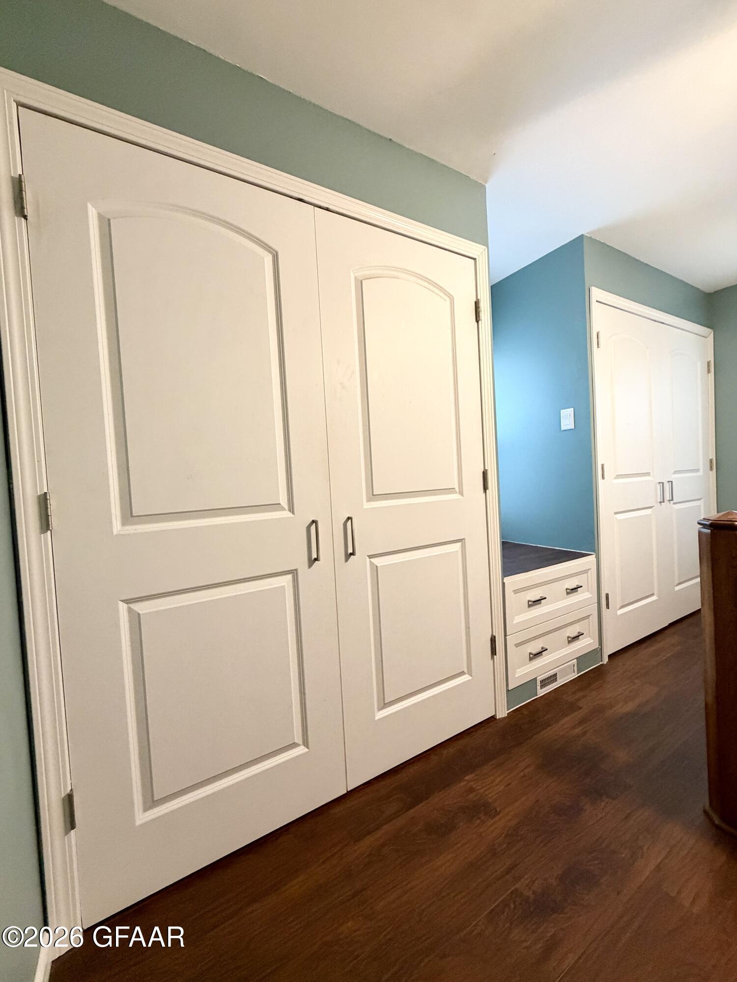 920 16TH Street E