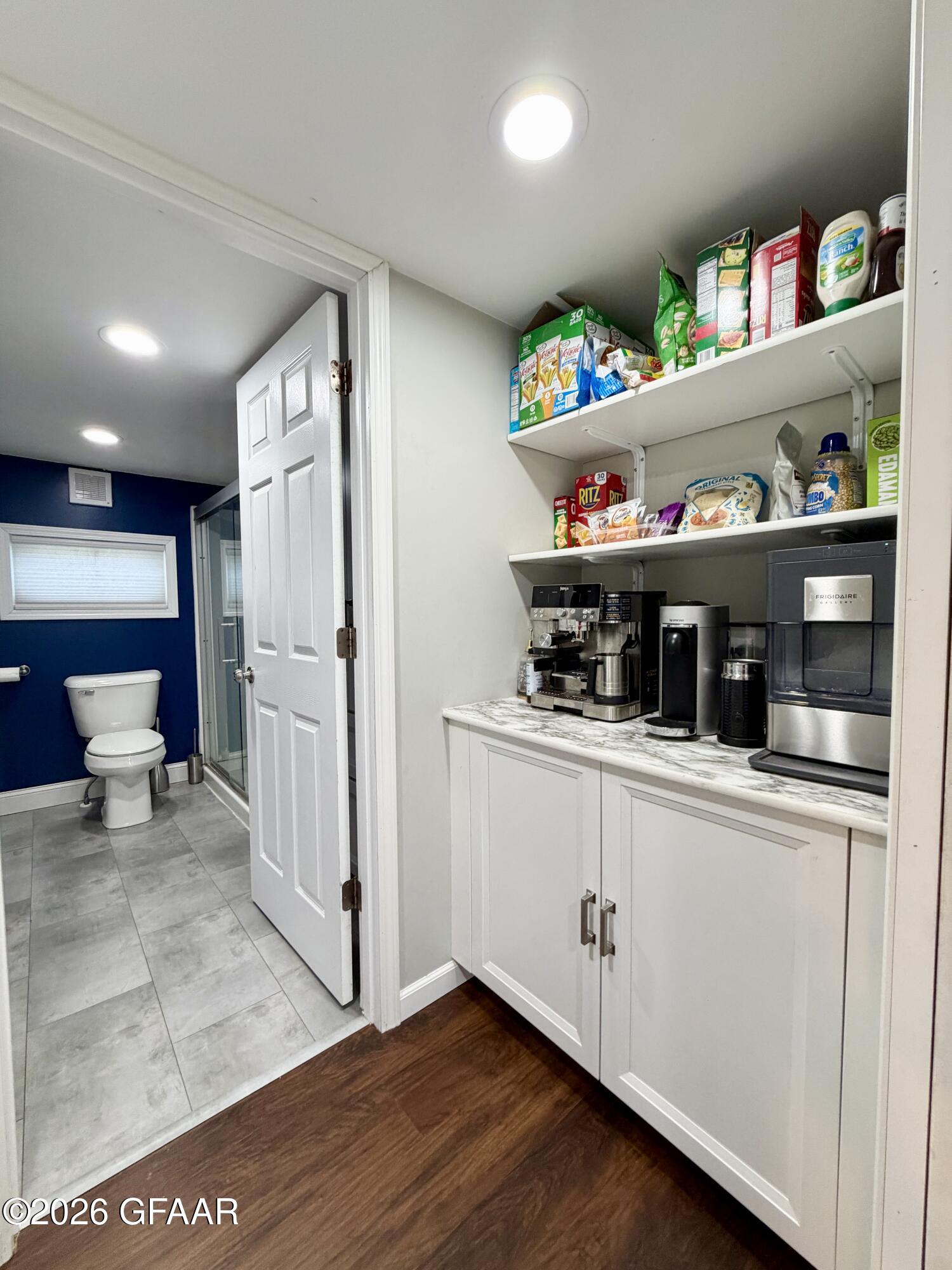 920 16TH Street E