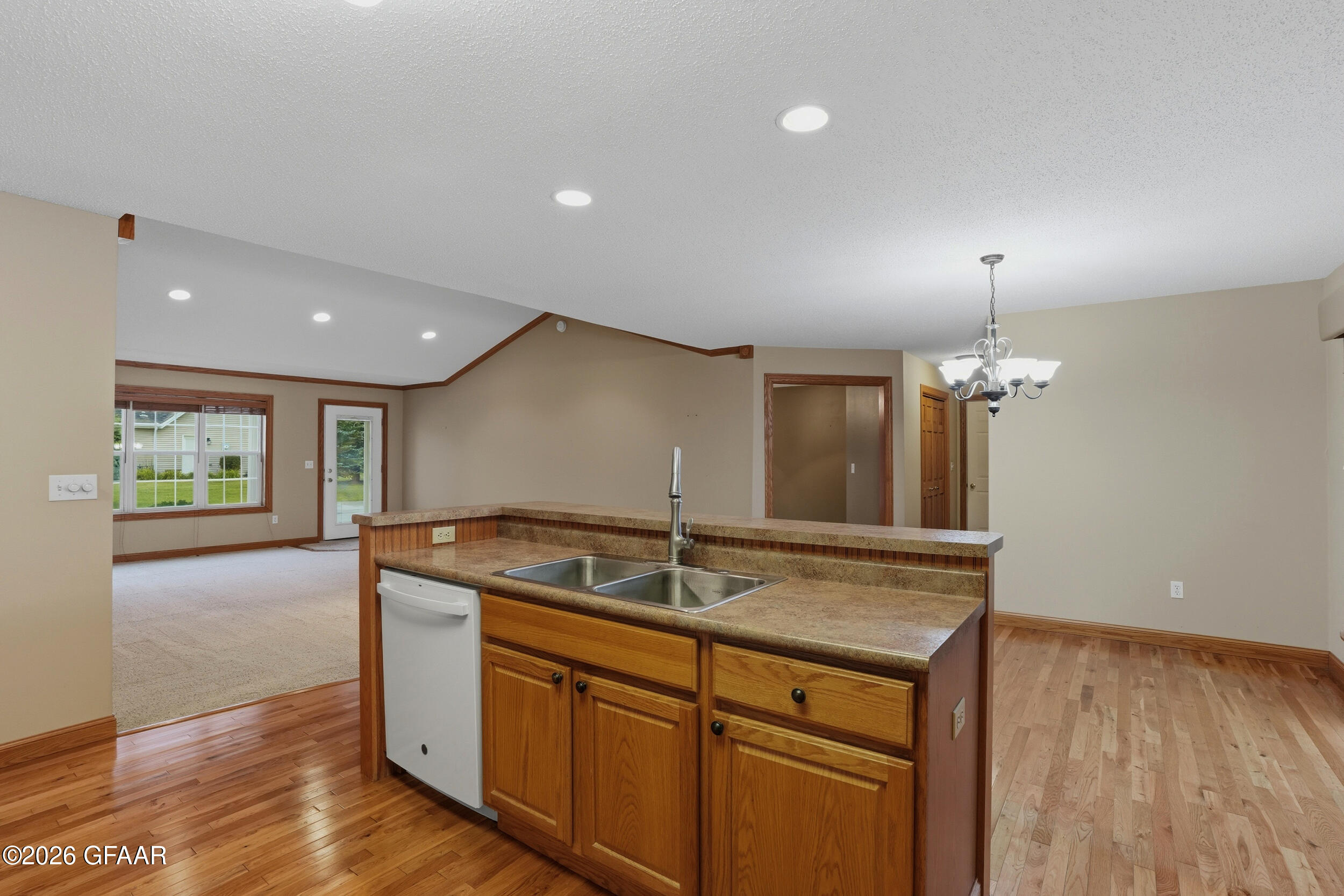 3974 SHADY Lane