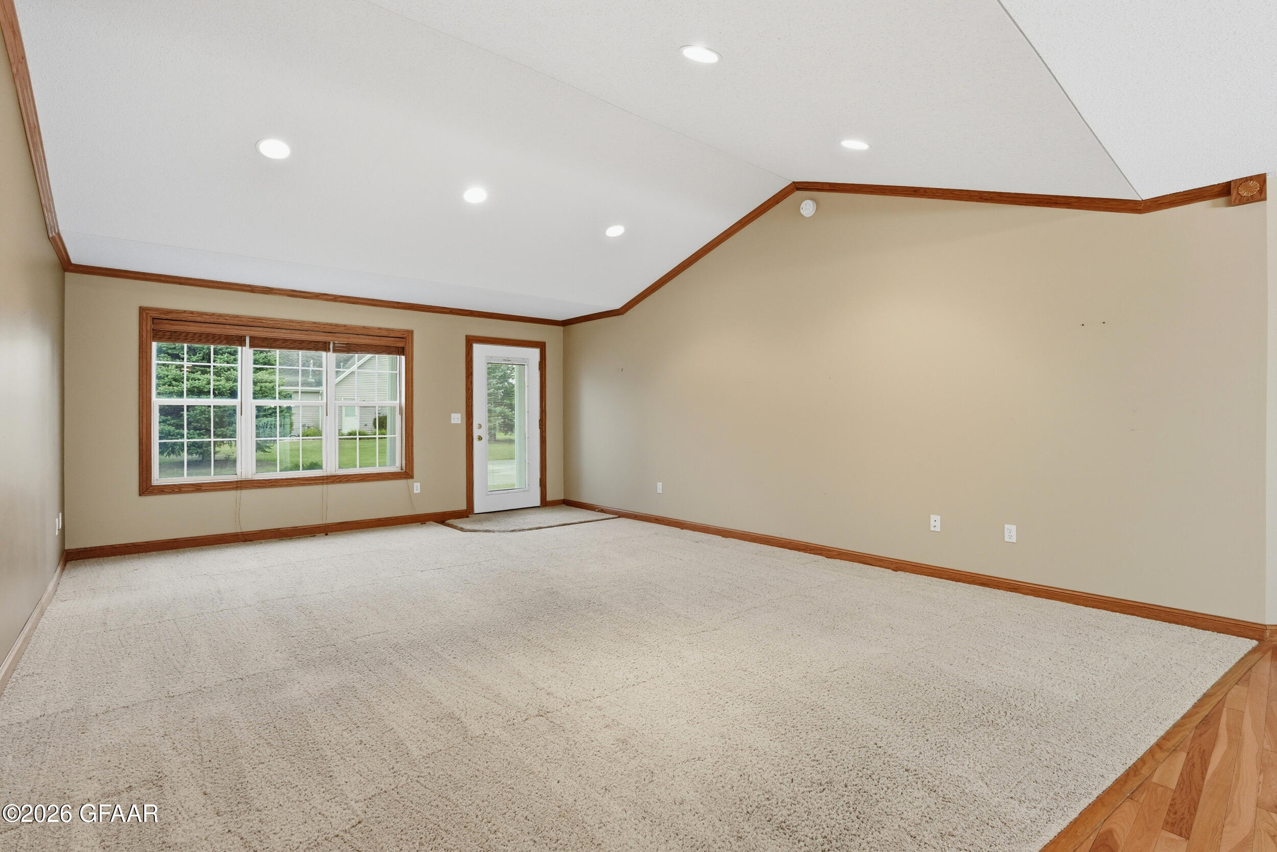 3974 SHADY Lane
