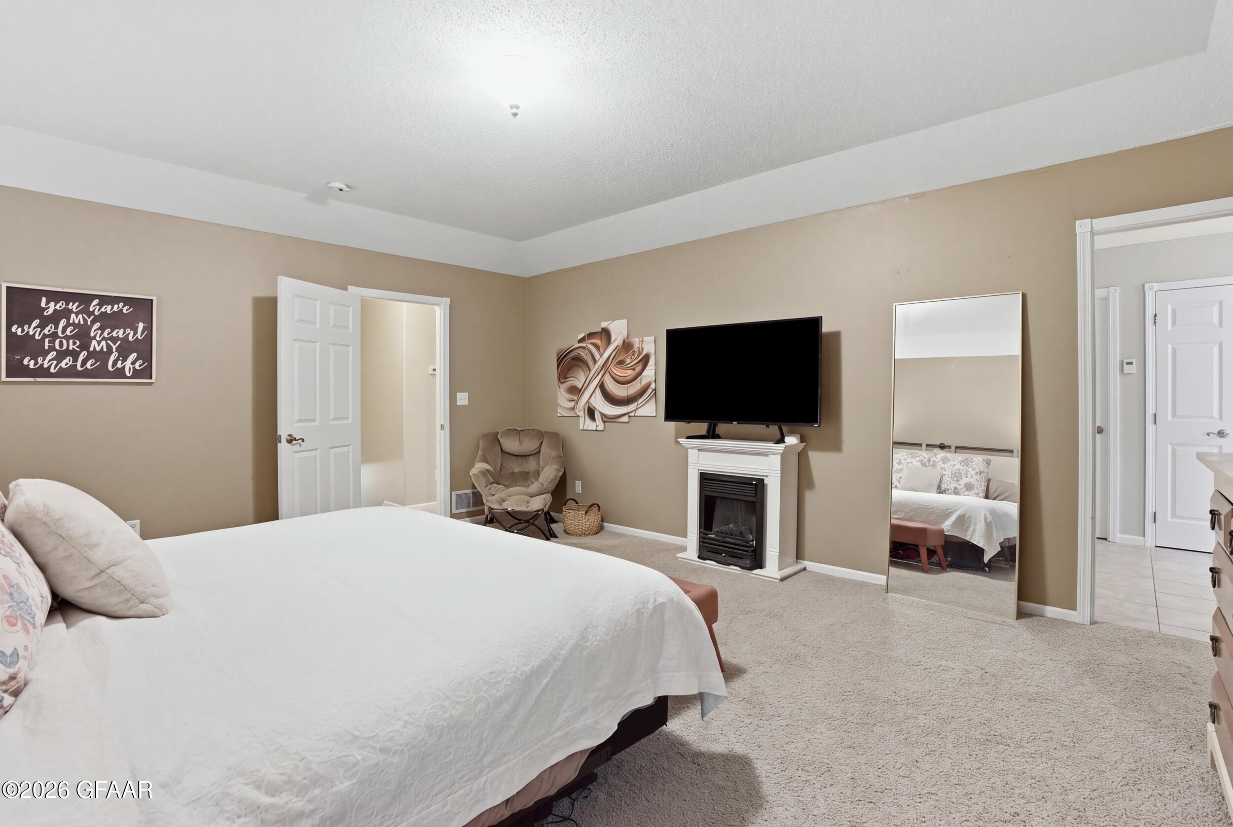 5702 PINEHURST Drive