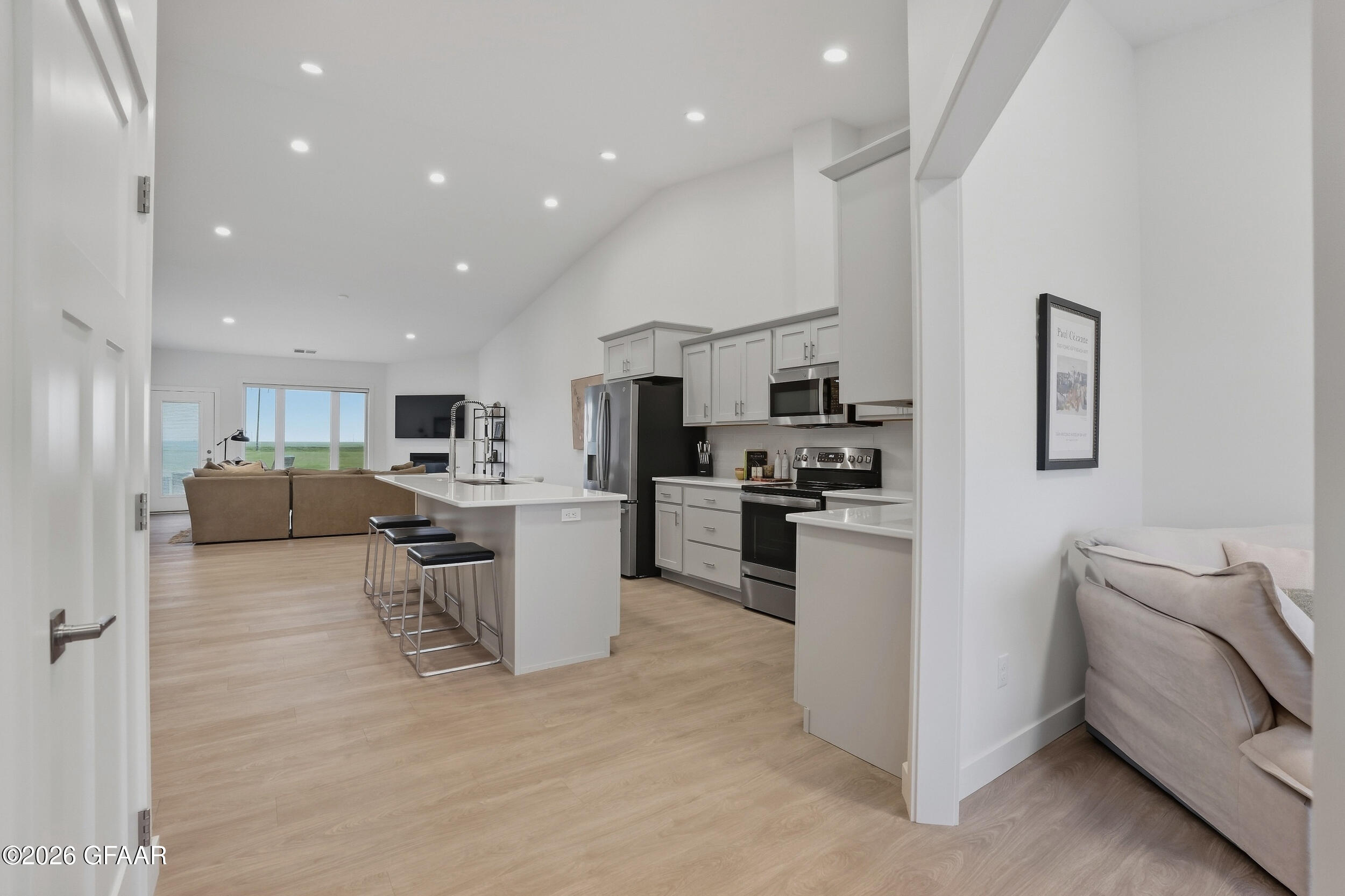6133 MAGNOLIA Drive