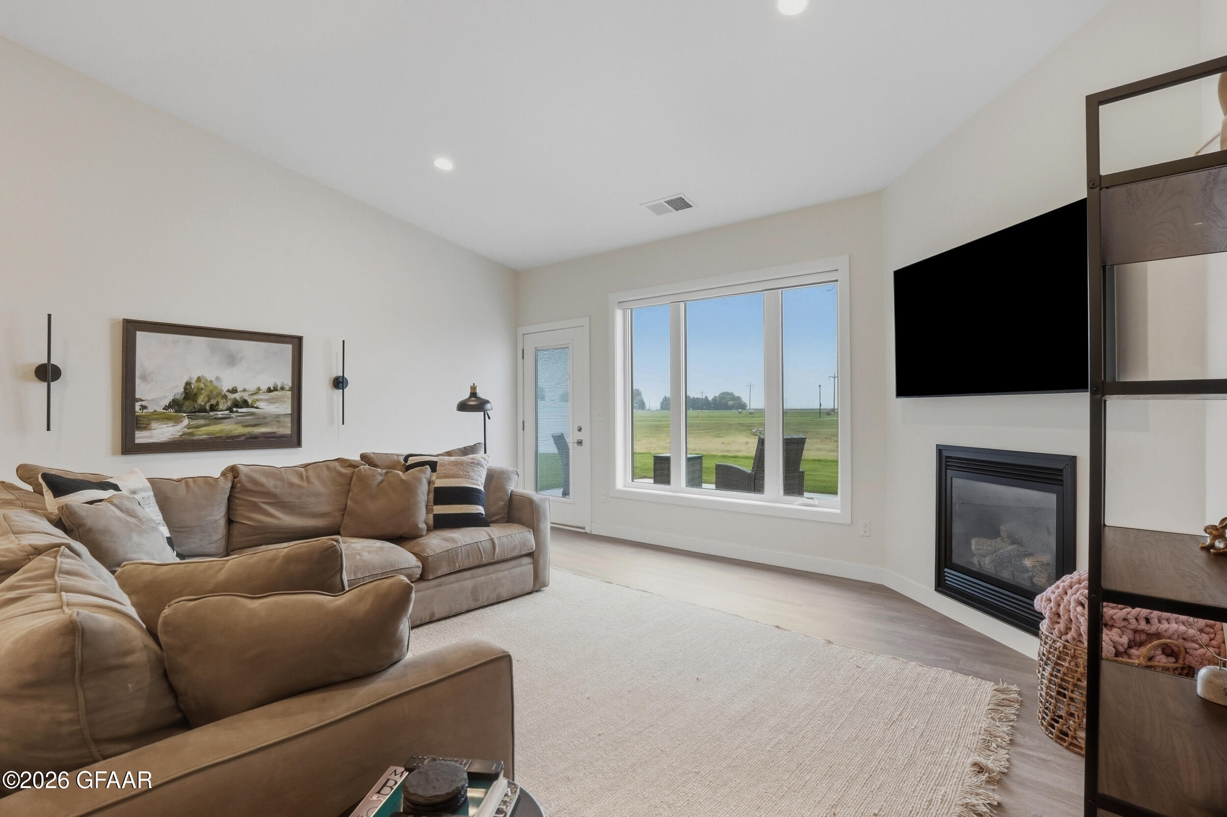 6133 MAGNOLIA Drive