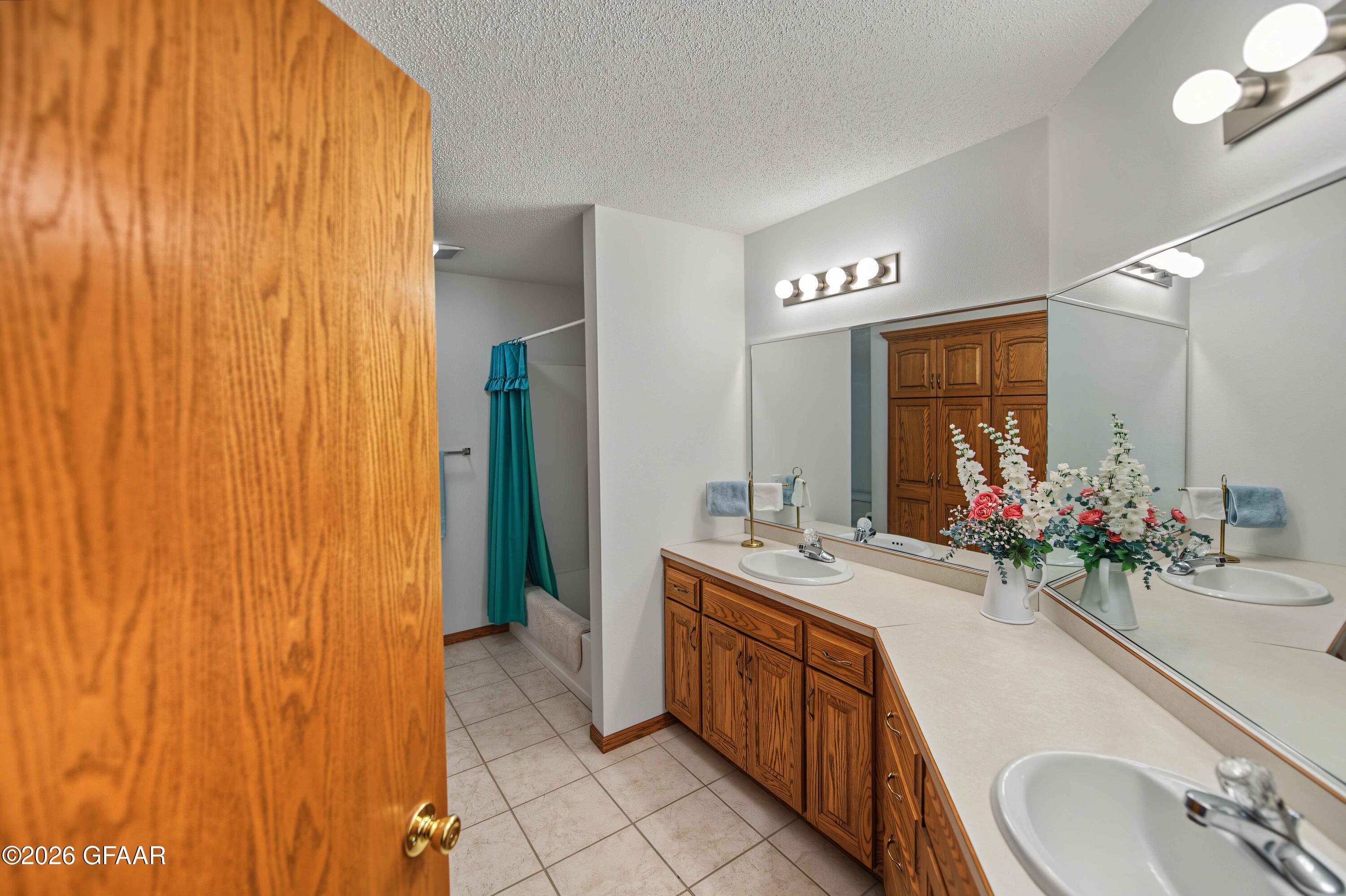 891 RAINDALE Court