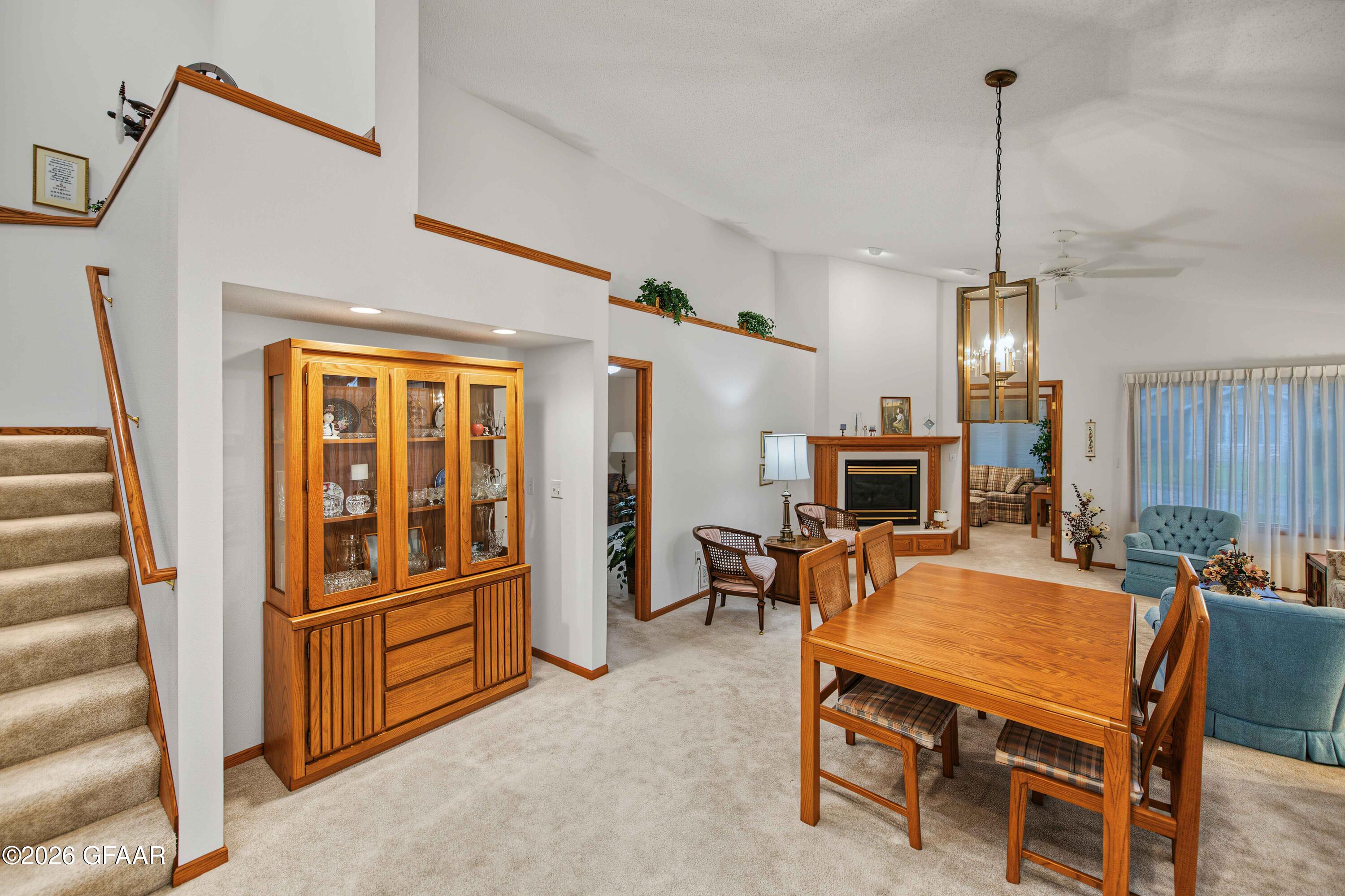 891 RAINDALE Court