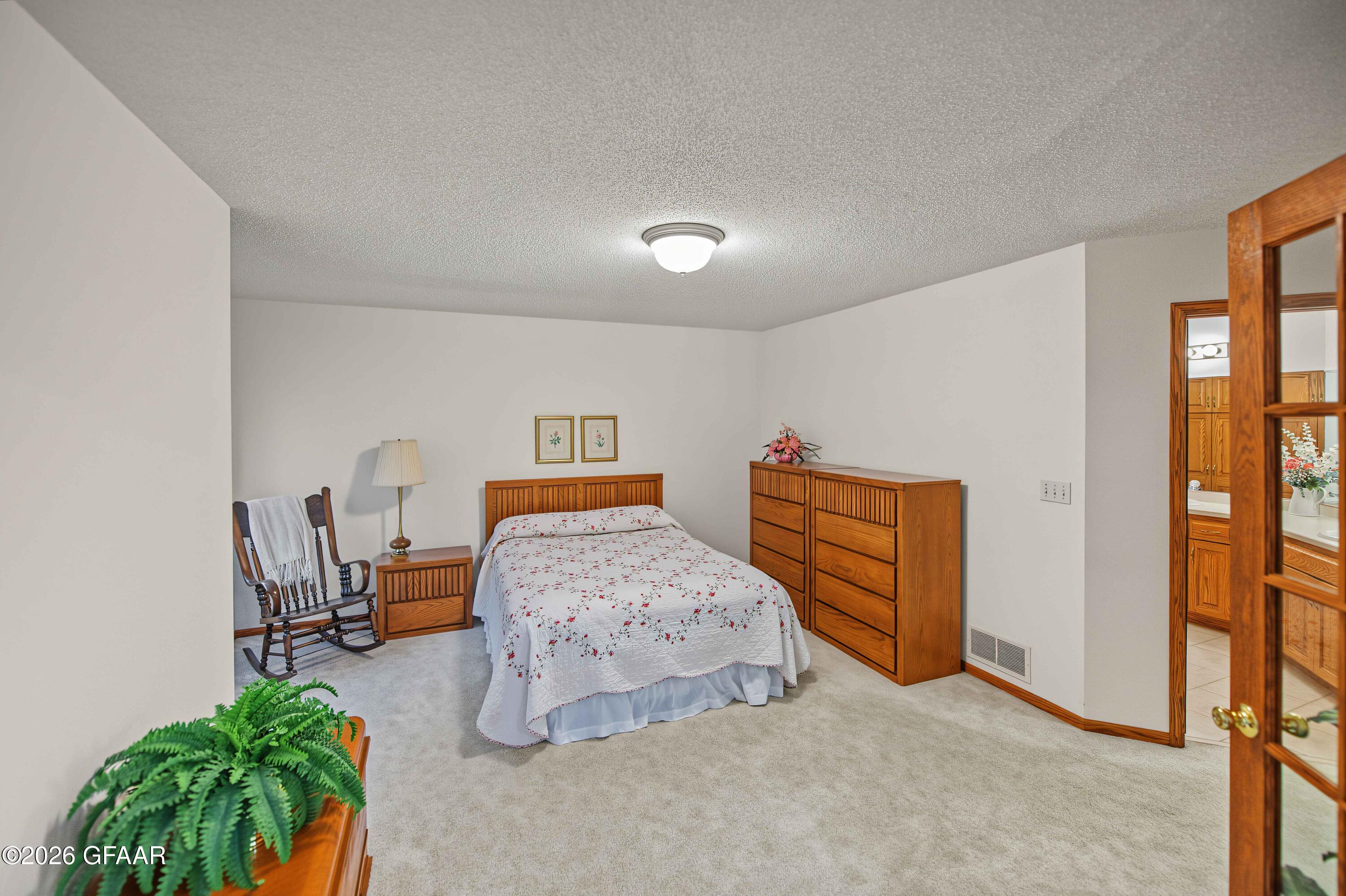 891 RAINDALE Court