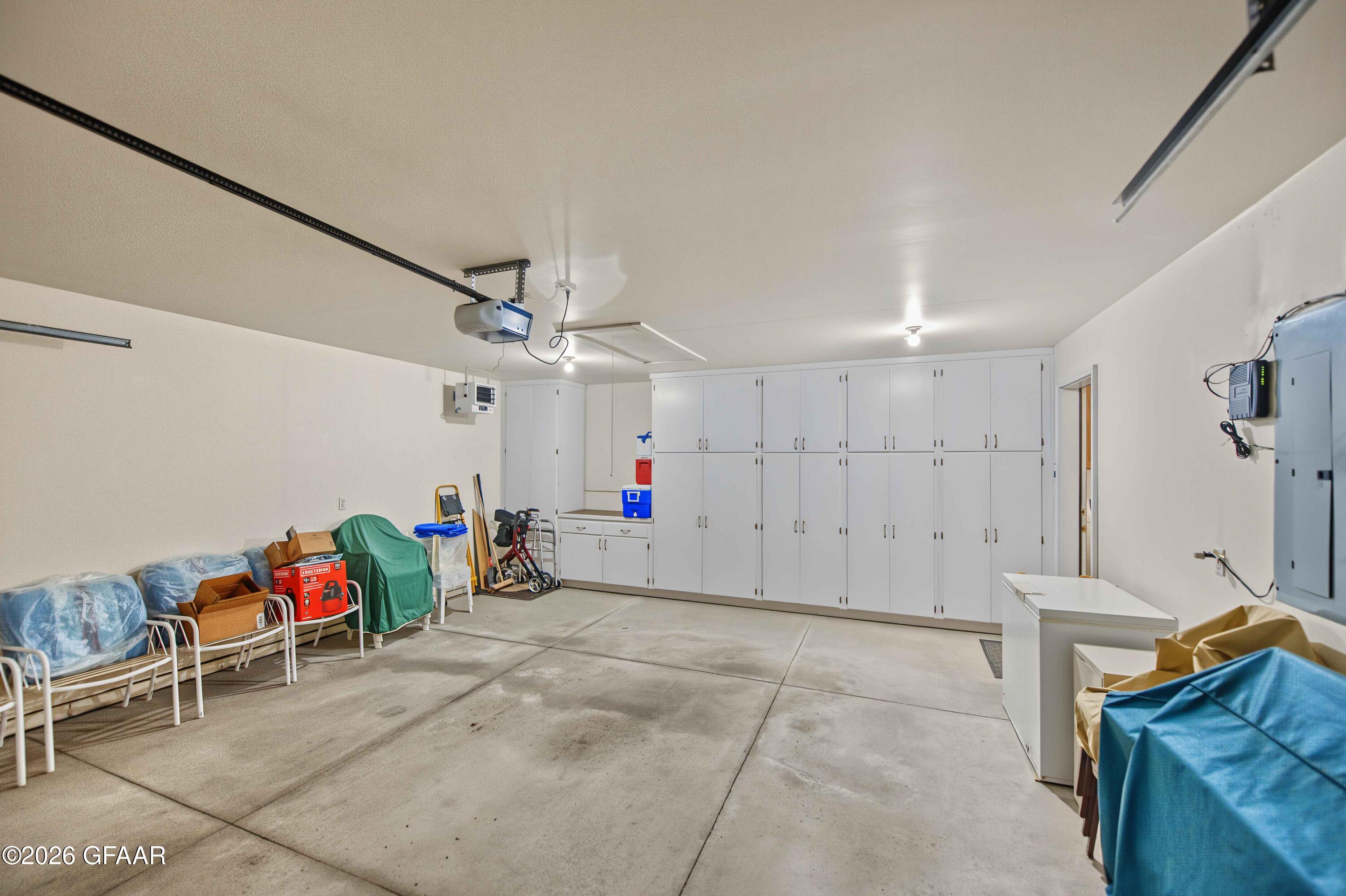 891 RAINDALE Court