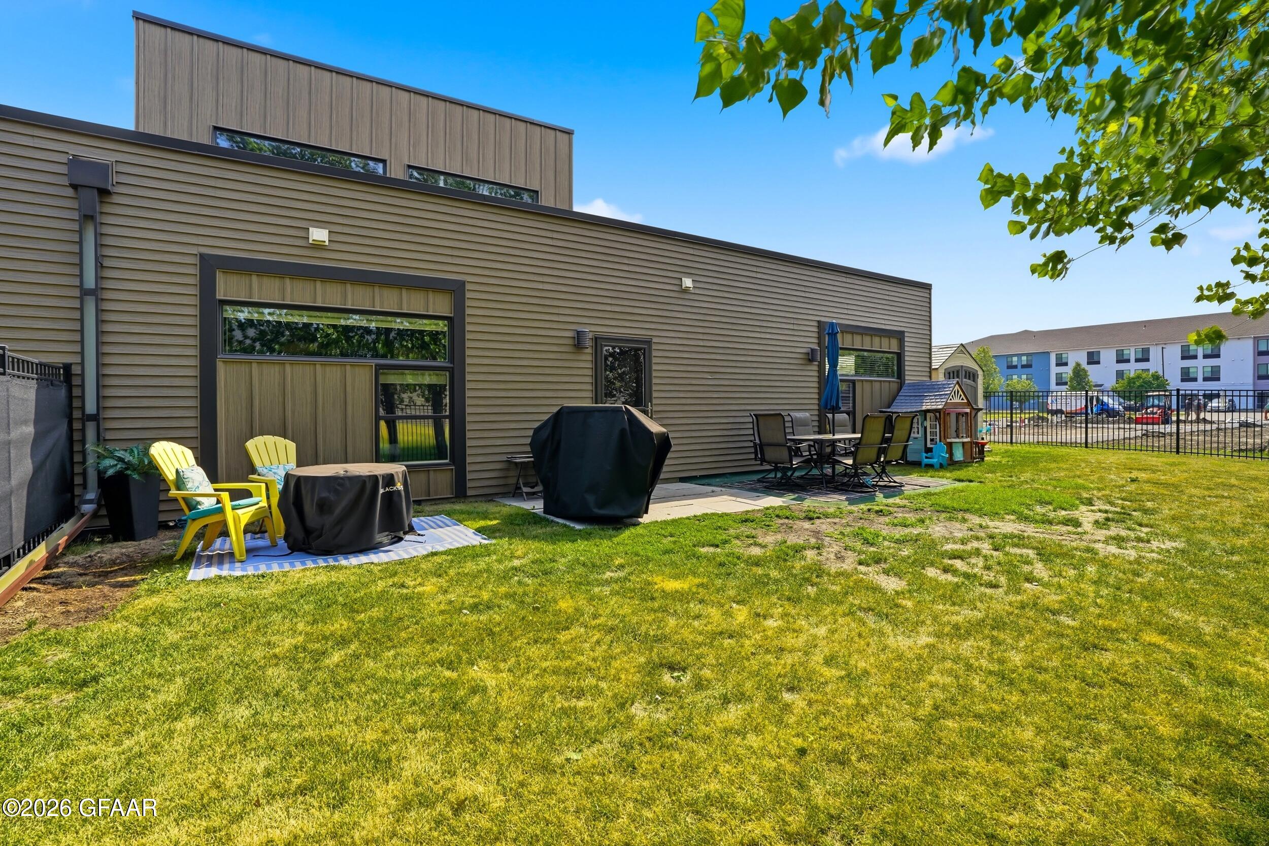 3968 IVY Drive
