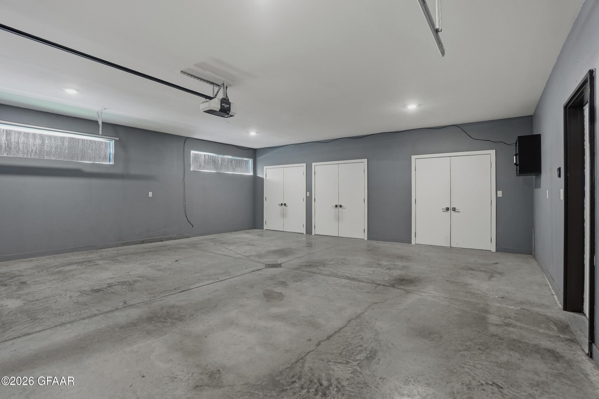 3968 IVY Drive