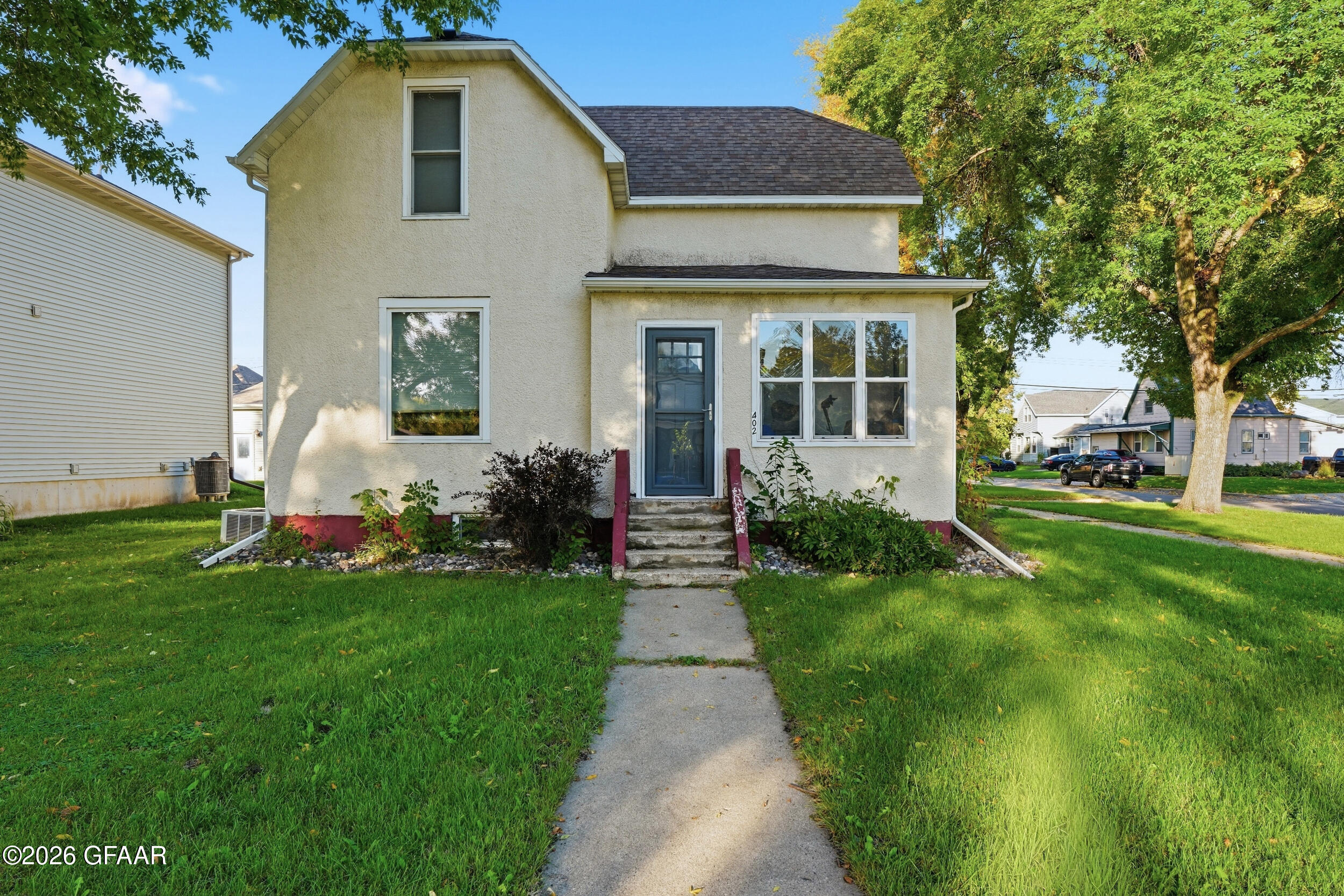 402 4TH Street N