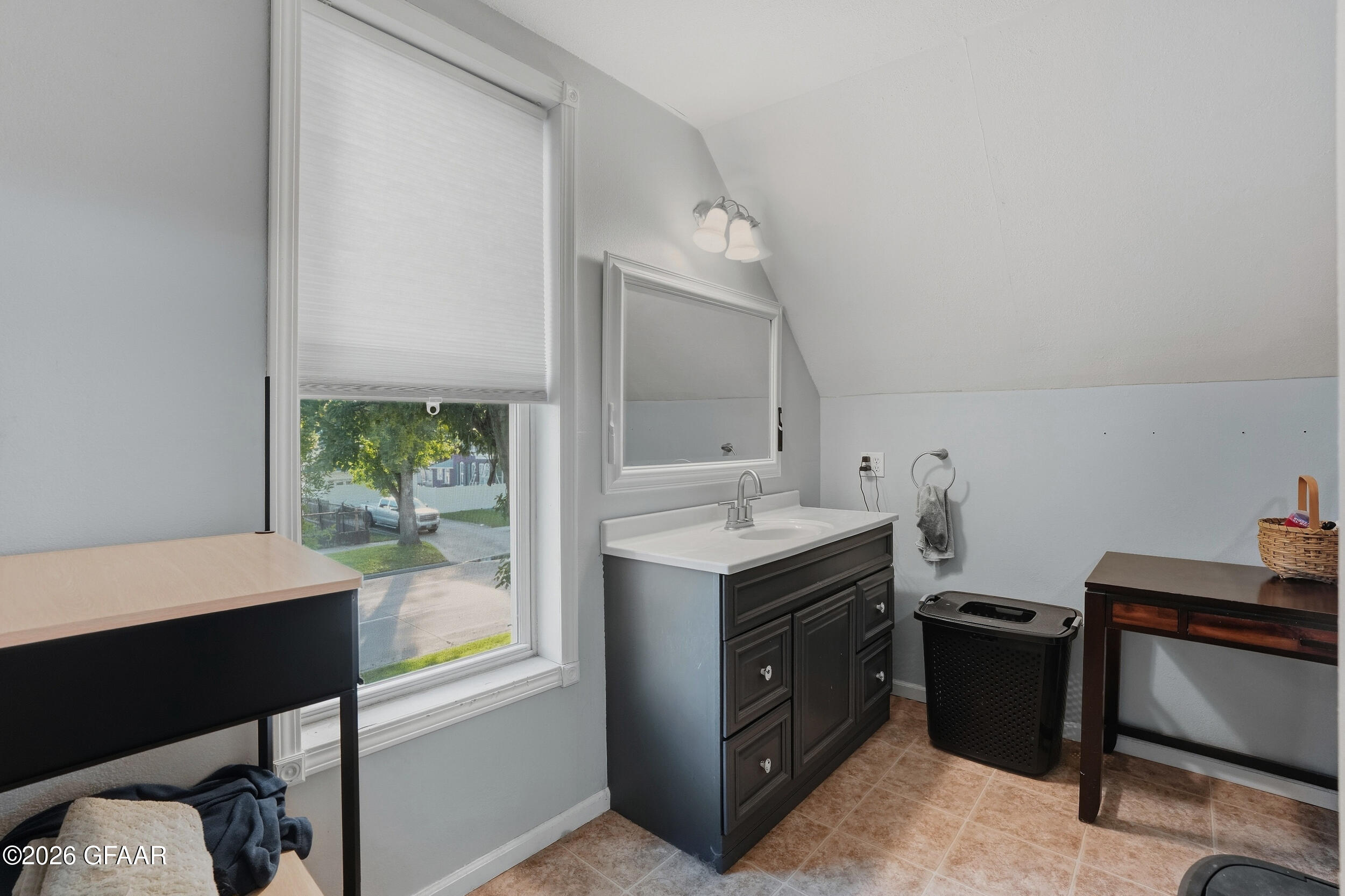 402 4TH Street N