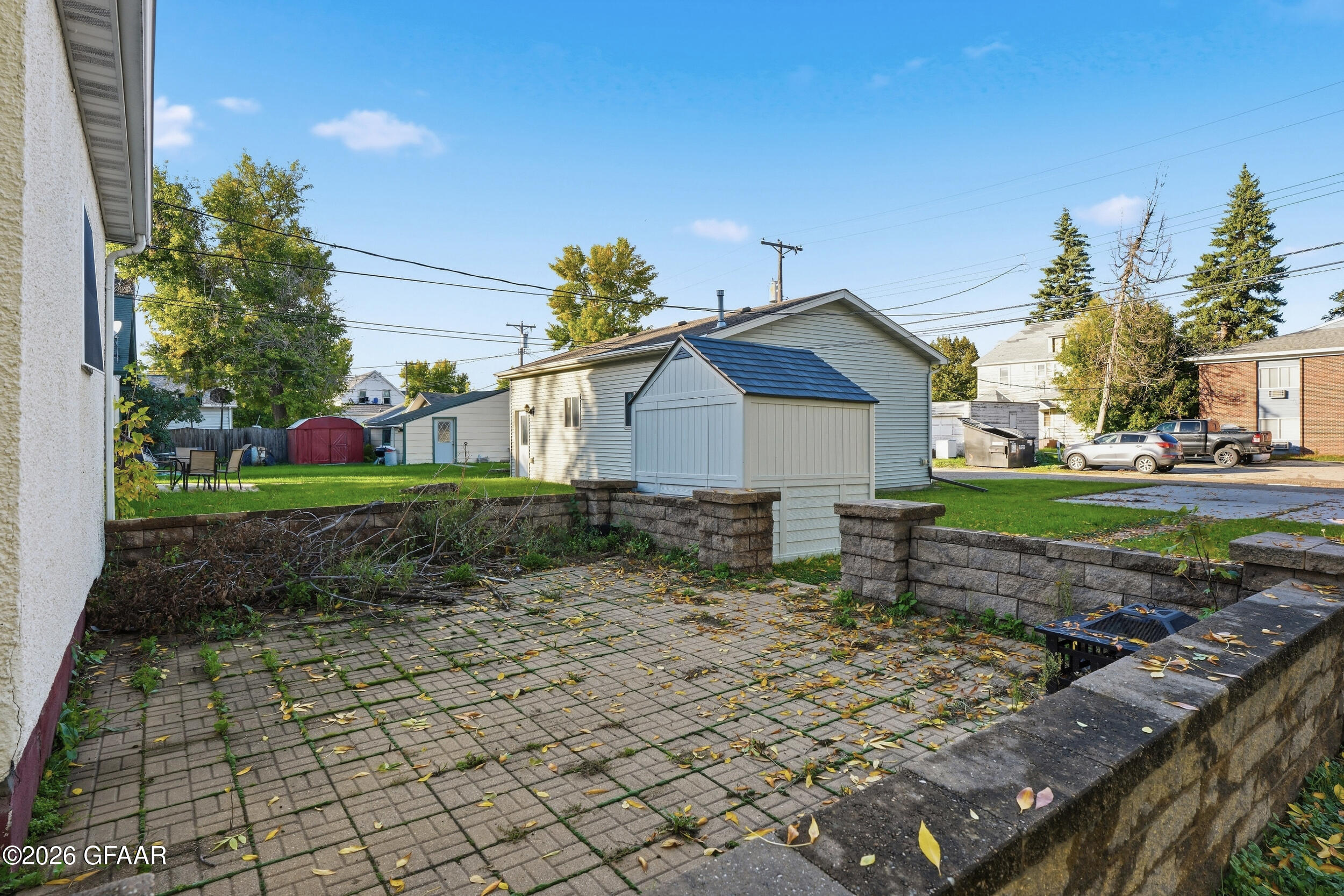 402 4TH Street N