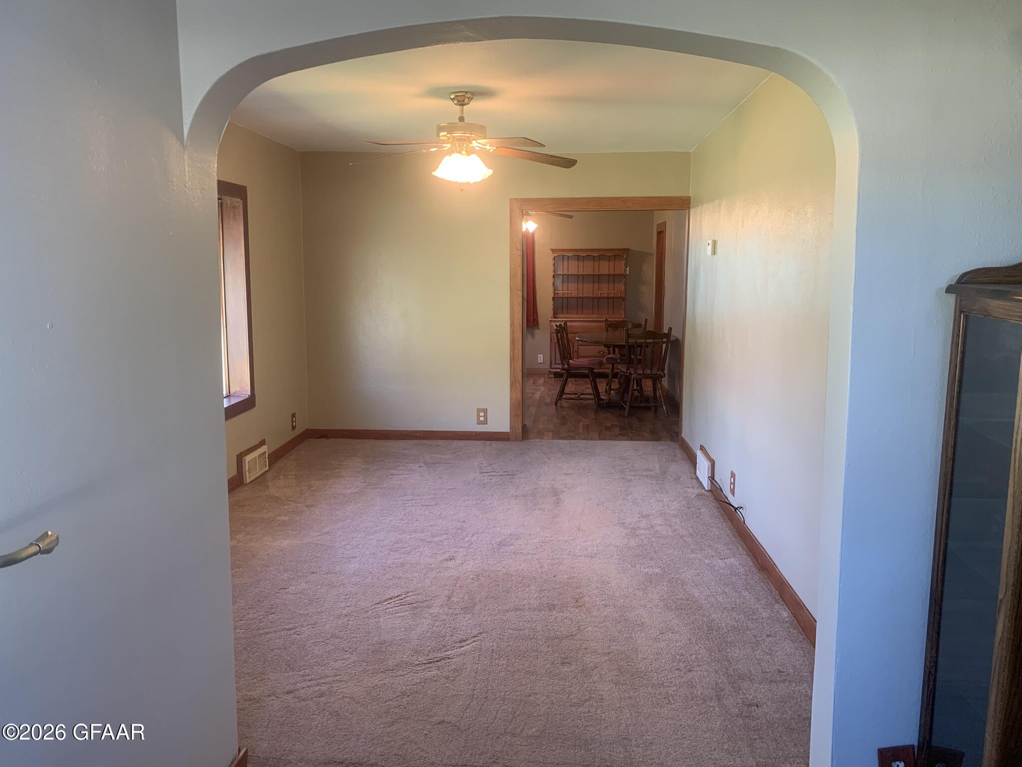 612 DELANO Avenue