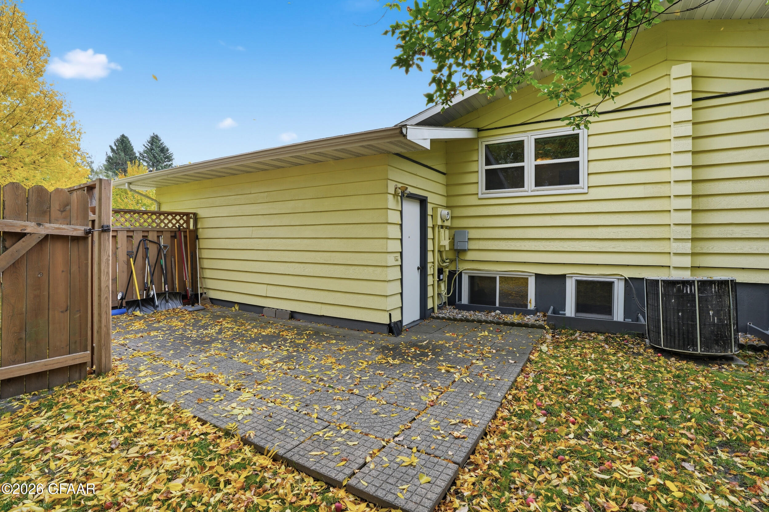 2914 SHADOW Road