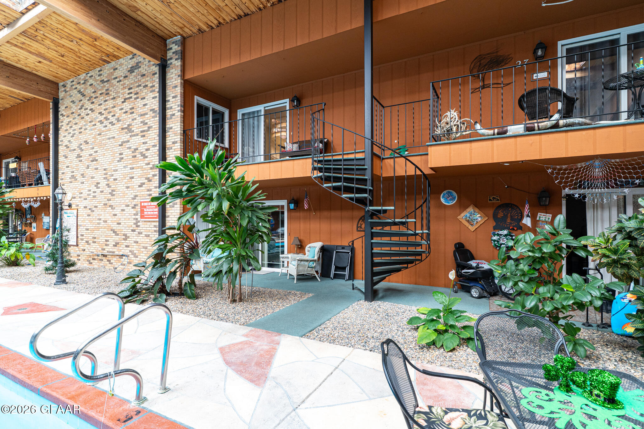 2501 26TH Avenue S, 26