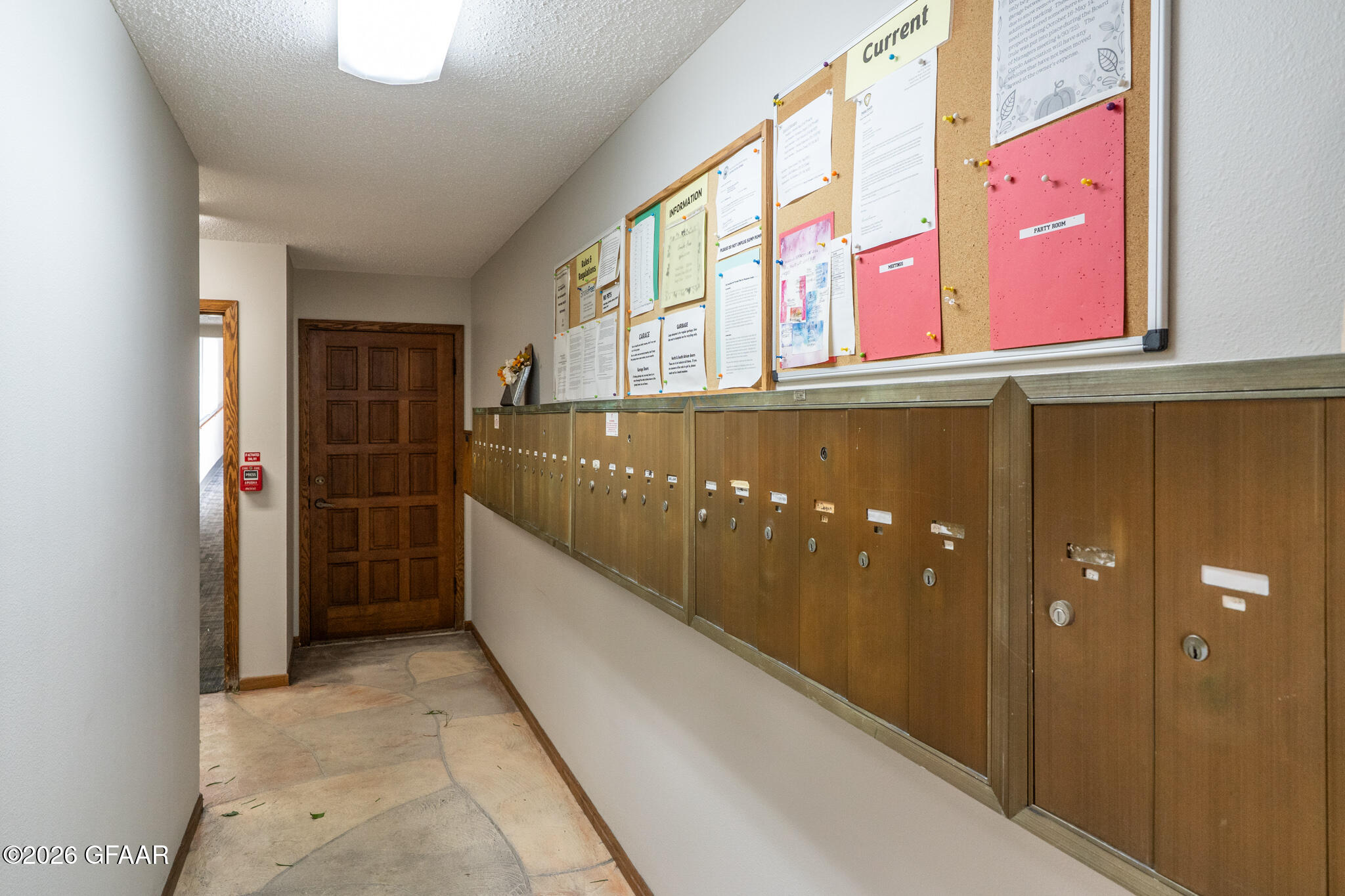 2501 26TH Avenue S, 26