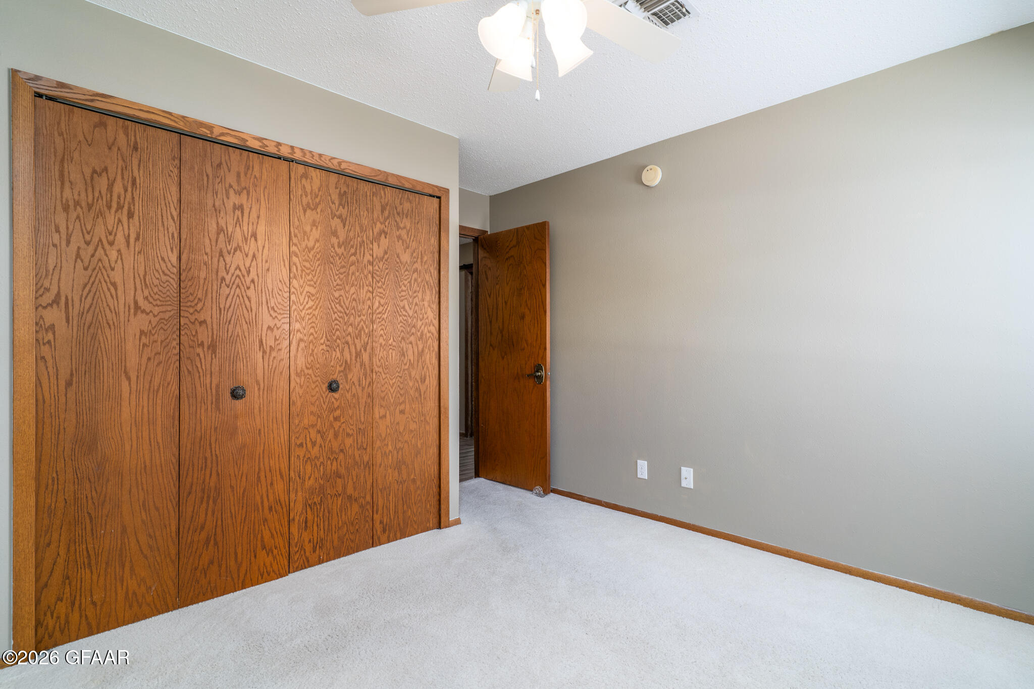 2501 26TH Avenue S, 26