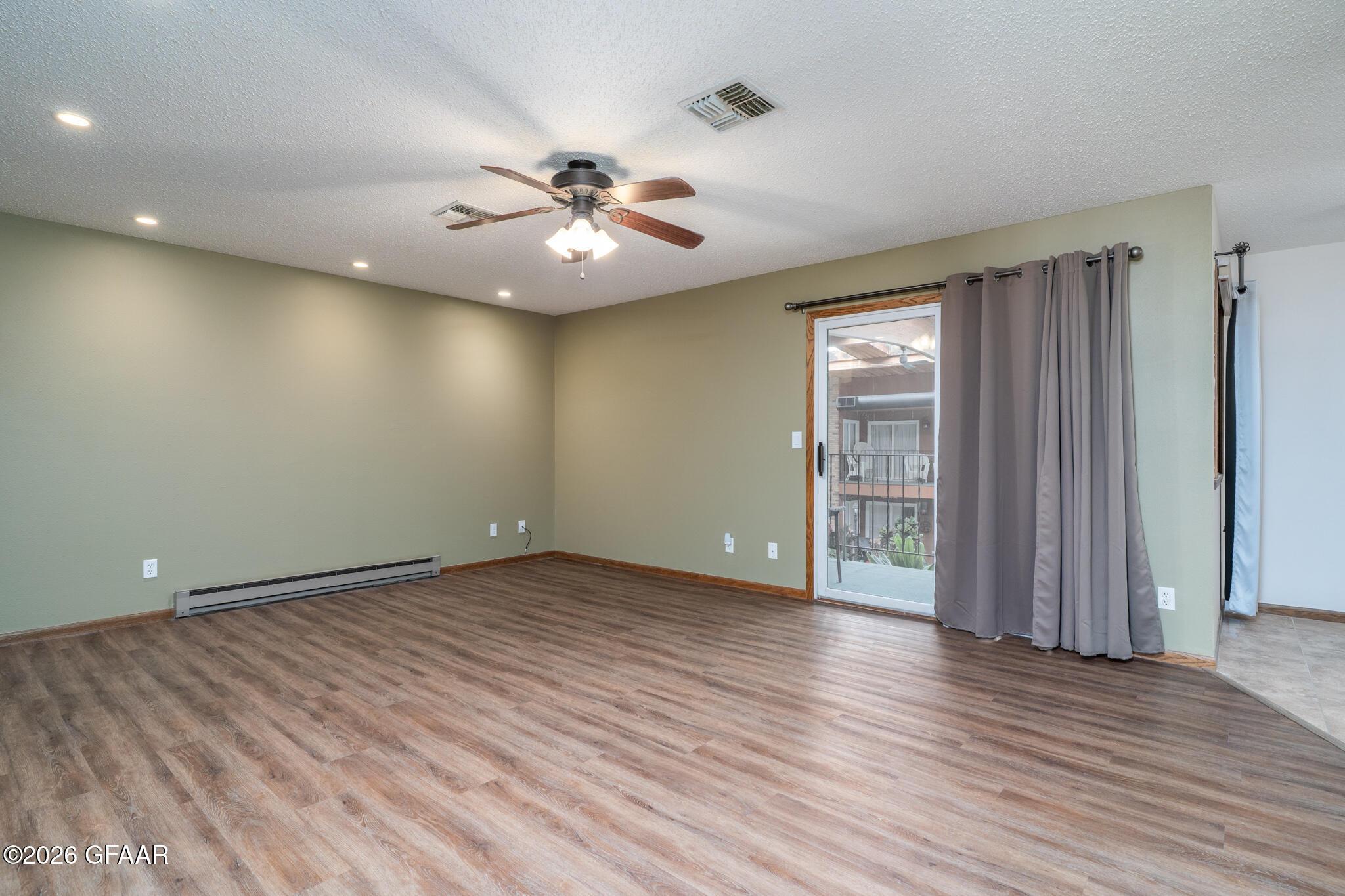 2501 26TH Avenue S, 26