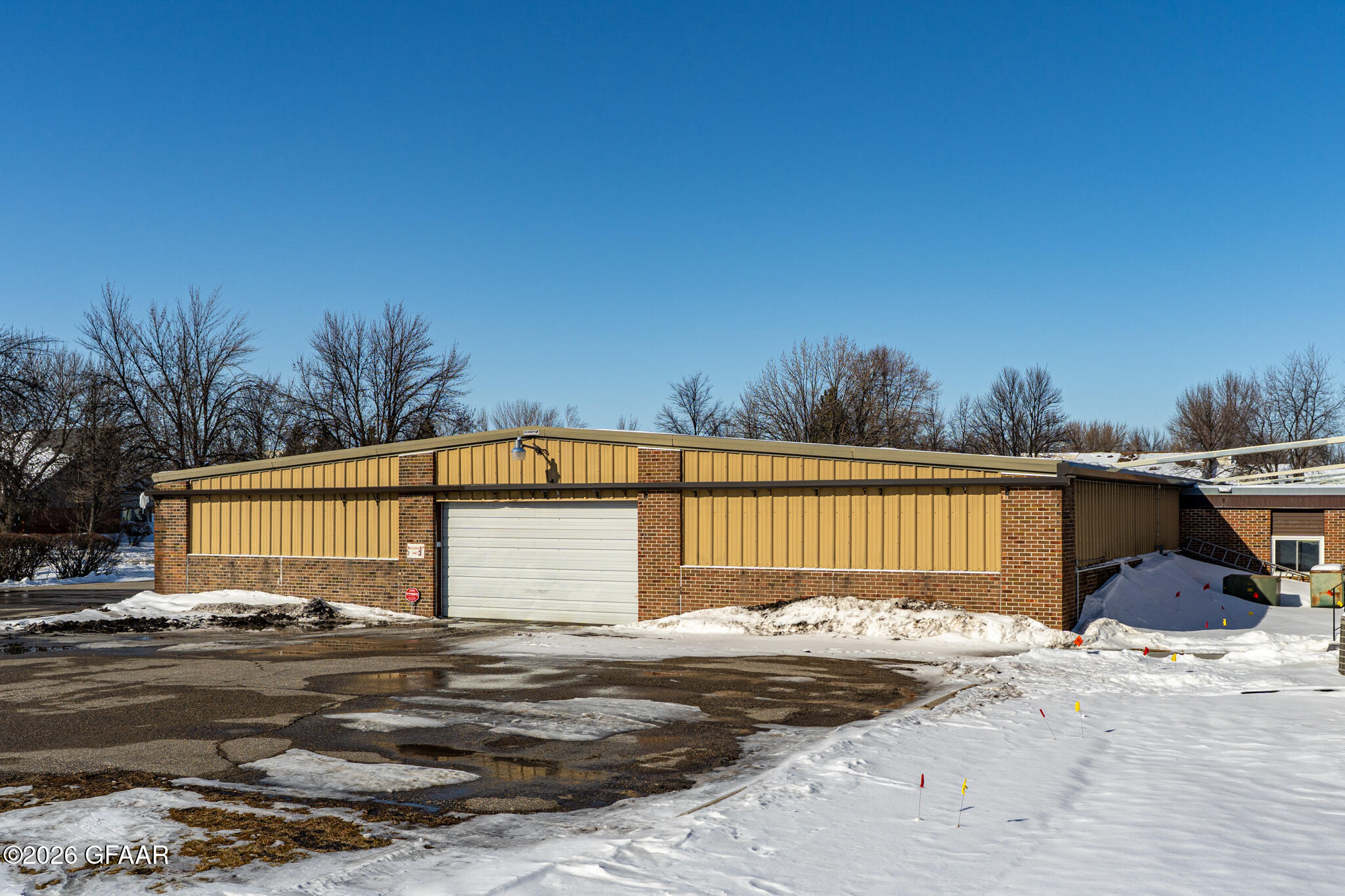 2501 26TH Avenue S, 26