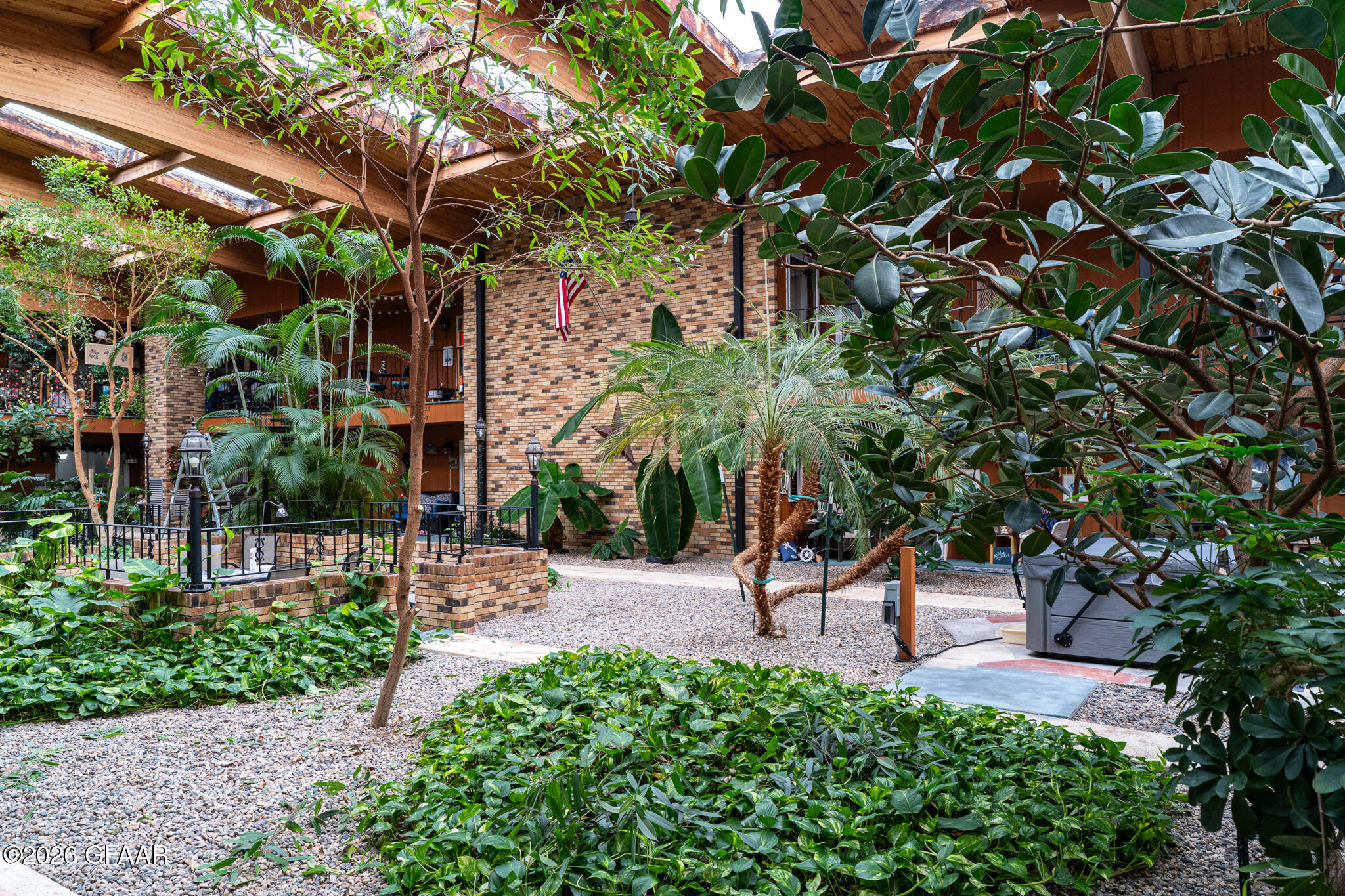 2501 26TH Avenue S, 26