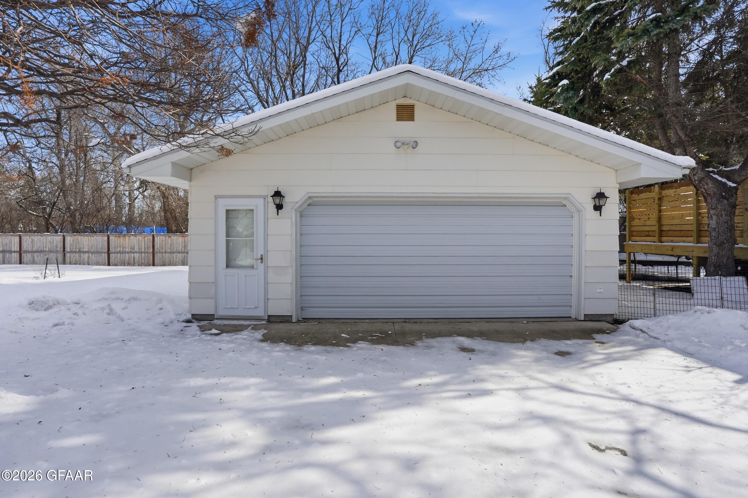 4711 CHESTNUT Street