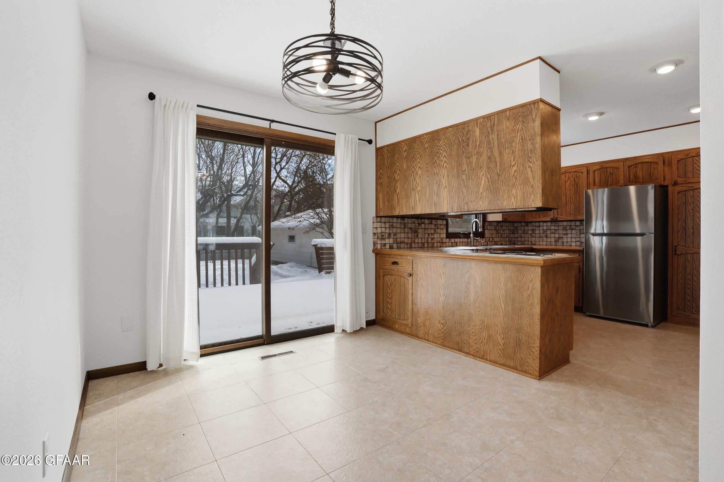 4711 CHESTNUT Street