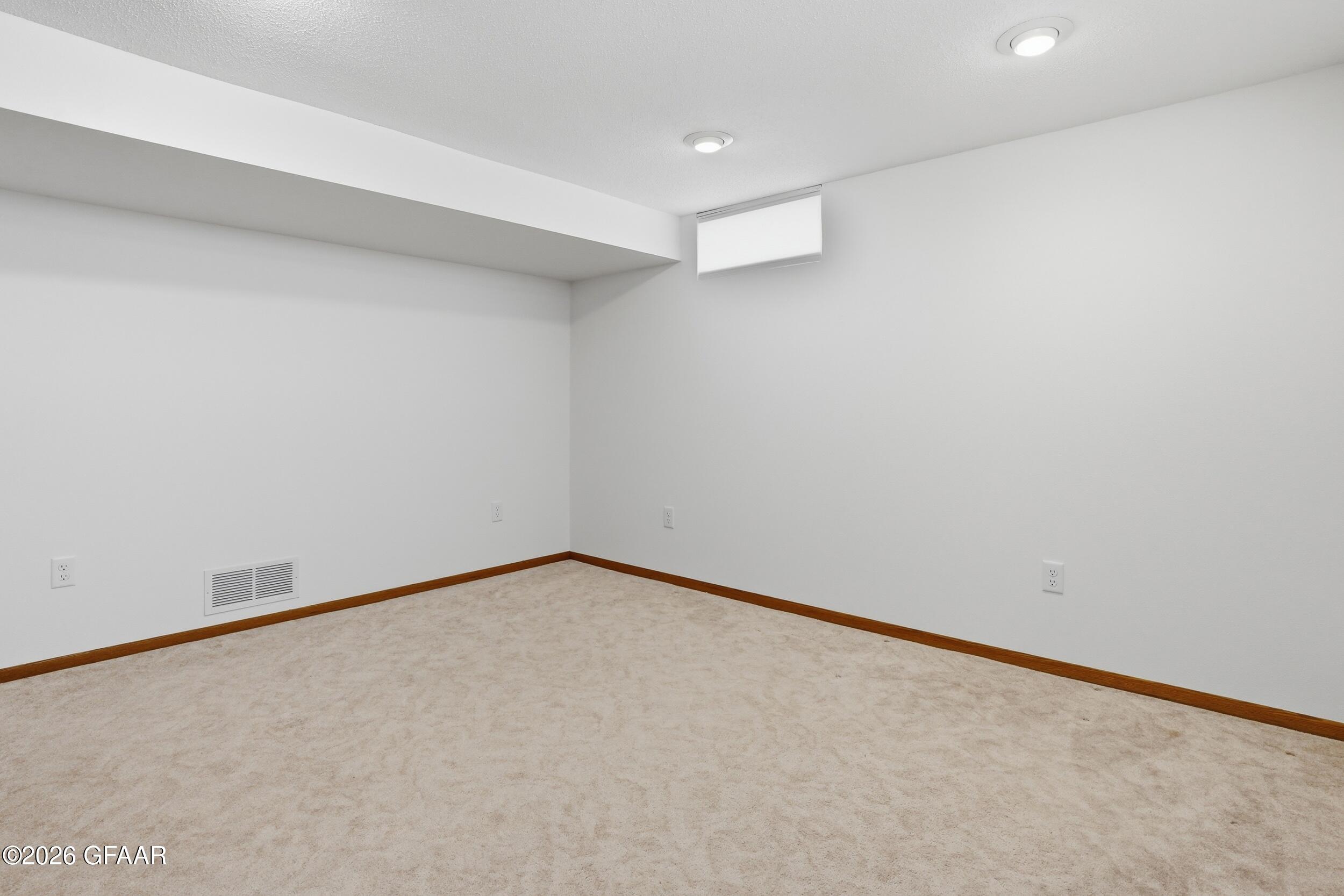 4711 CHESTNUT Street