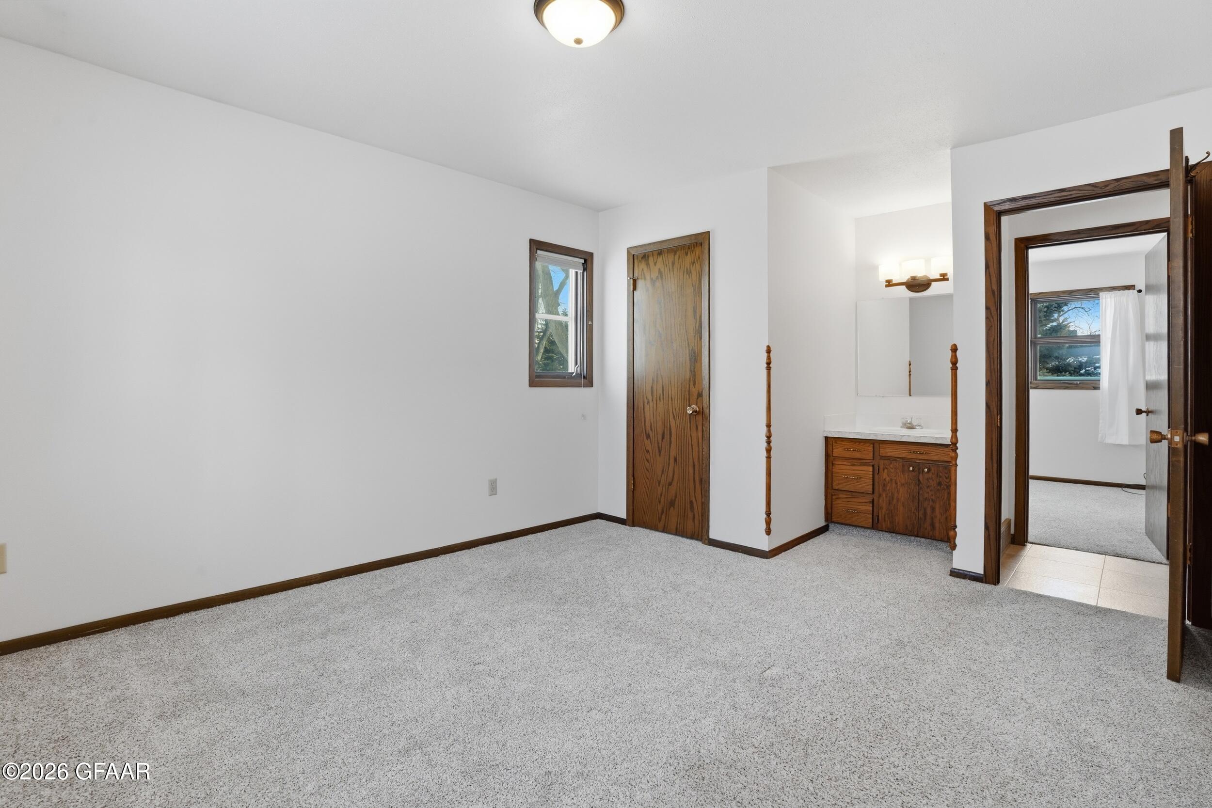 4711 CHESTNUT Street