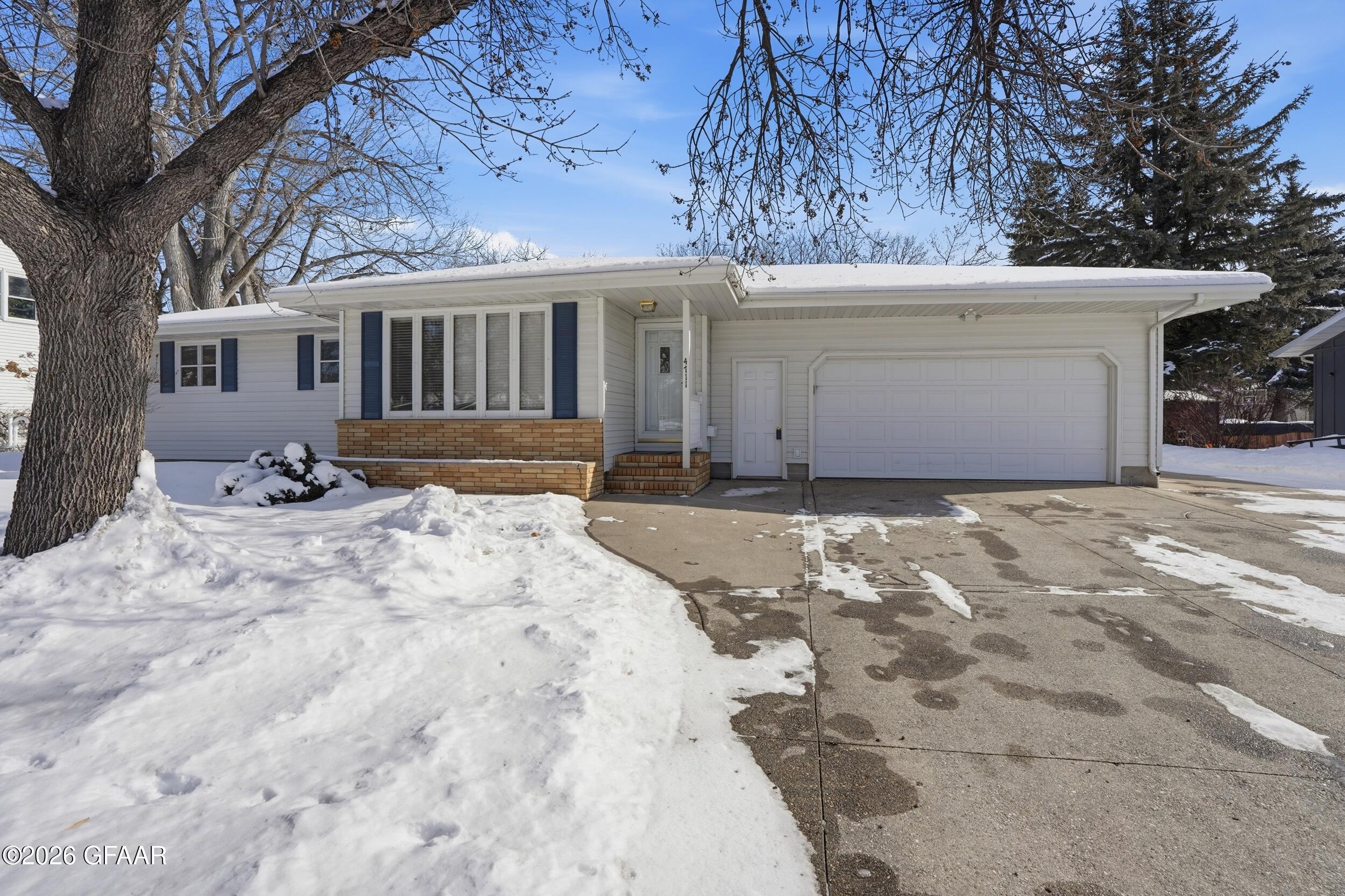 4711 CHESTNUT Street