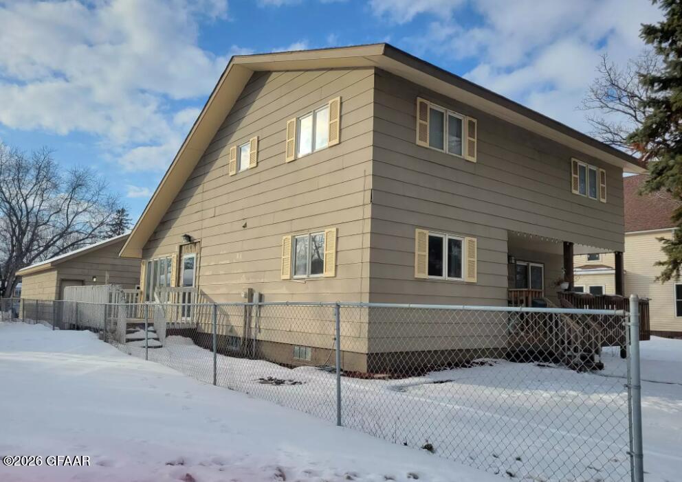 405 RIVERSIDE Avenue