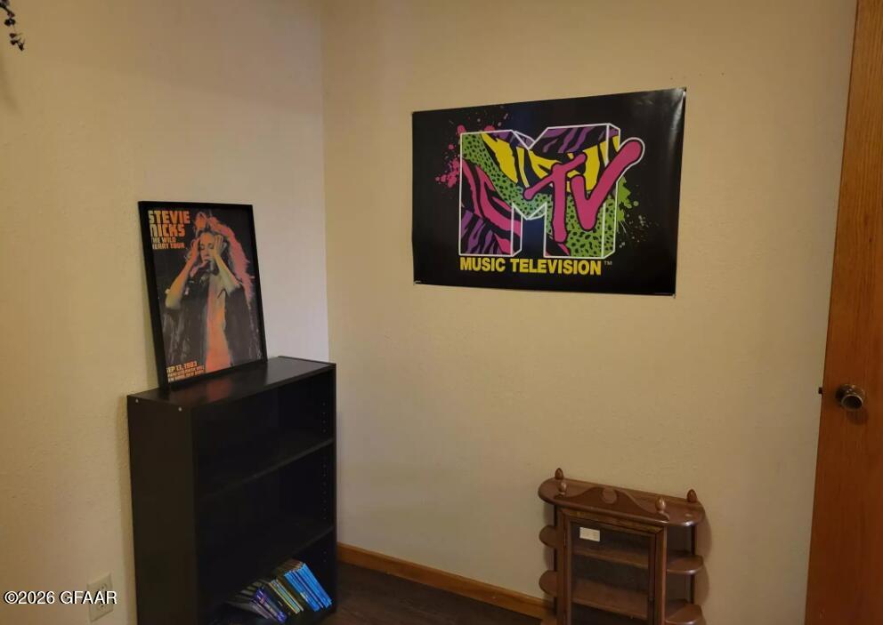 405 RIVERSIDE Avenue