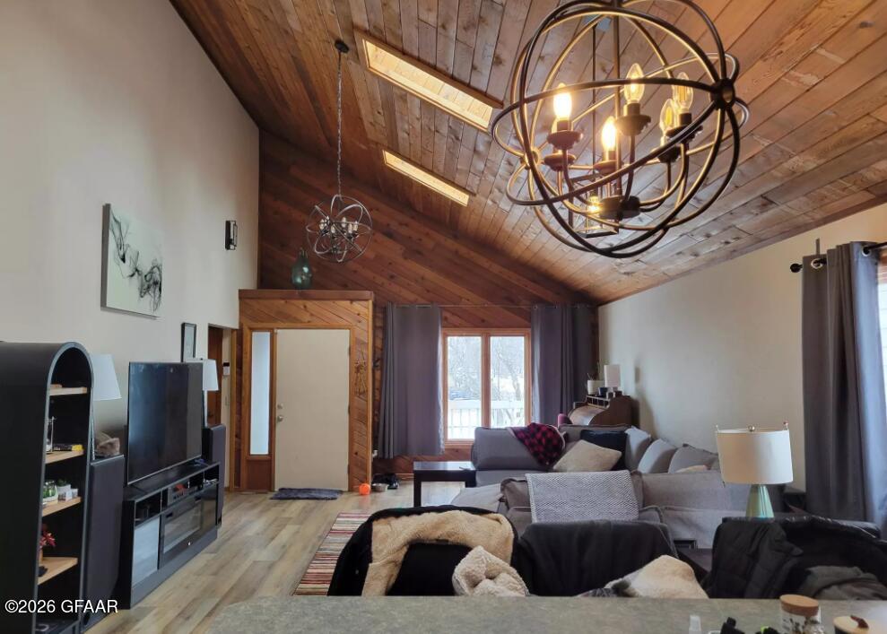 405 RIVERSIDE Avenue