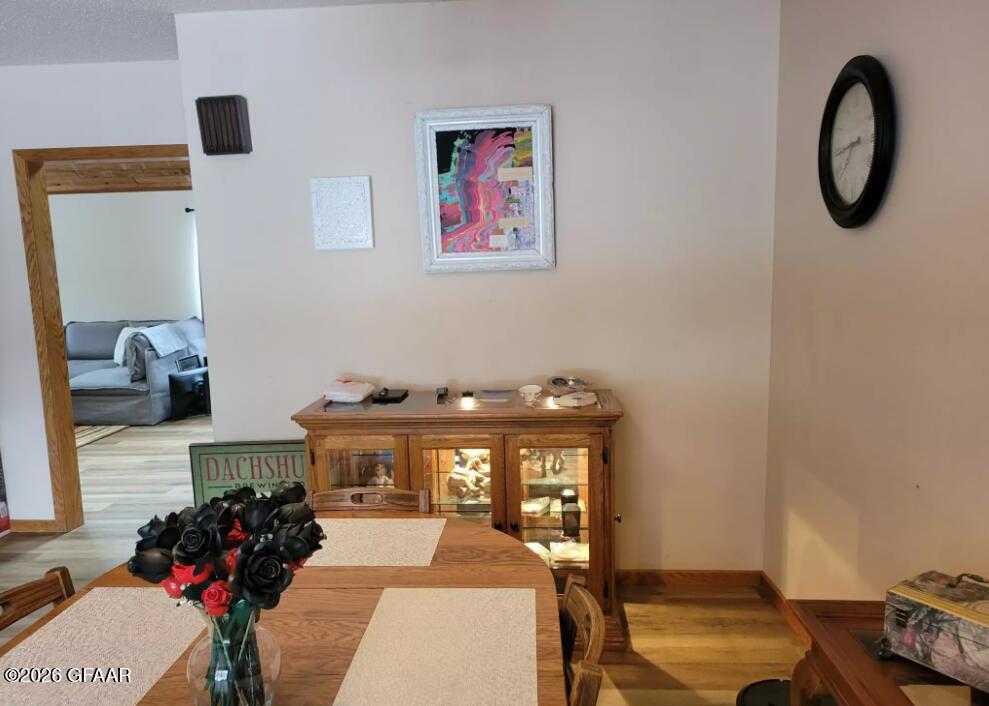 405 RIVERSIDE Avenue