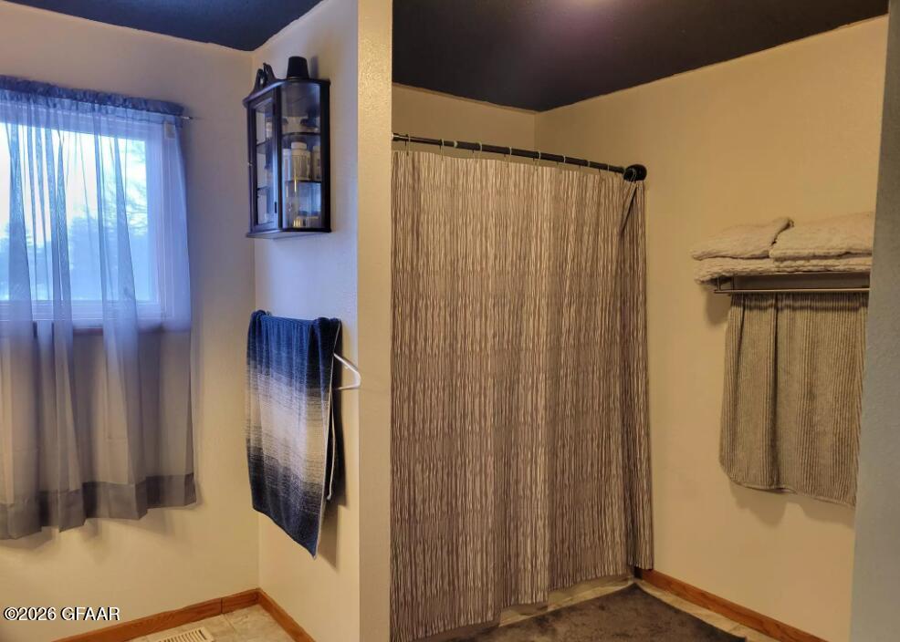 405 RIVERSIDE Avenue