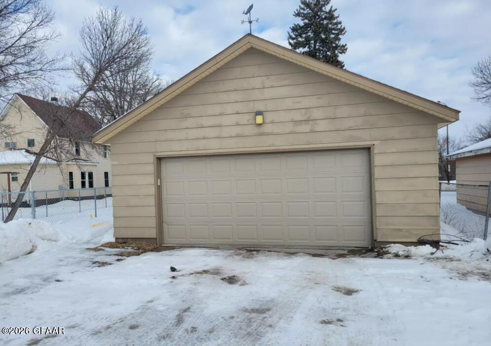 405 RIVERSIDE Avenue