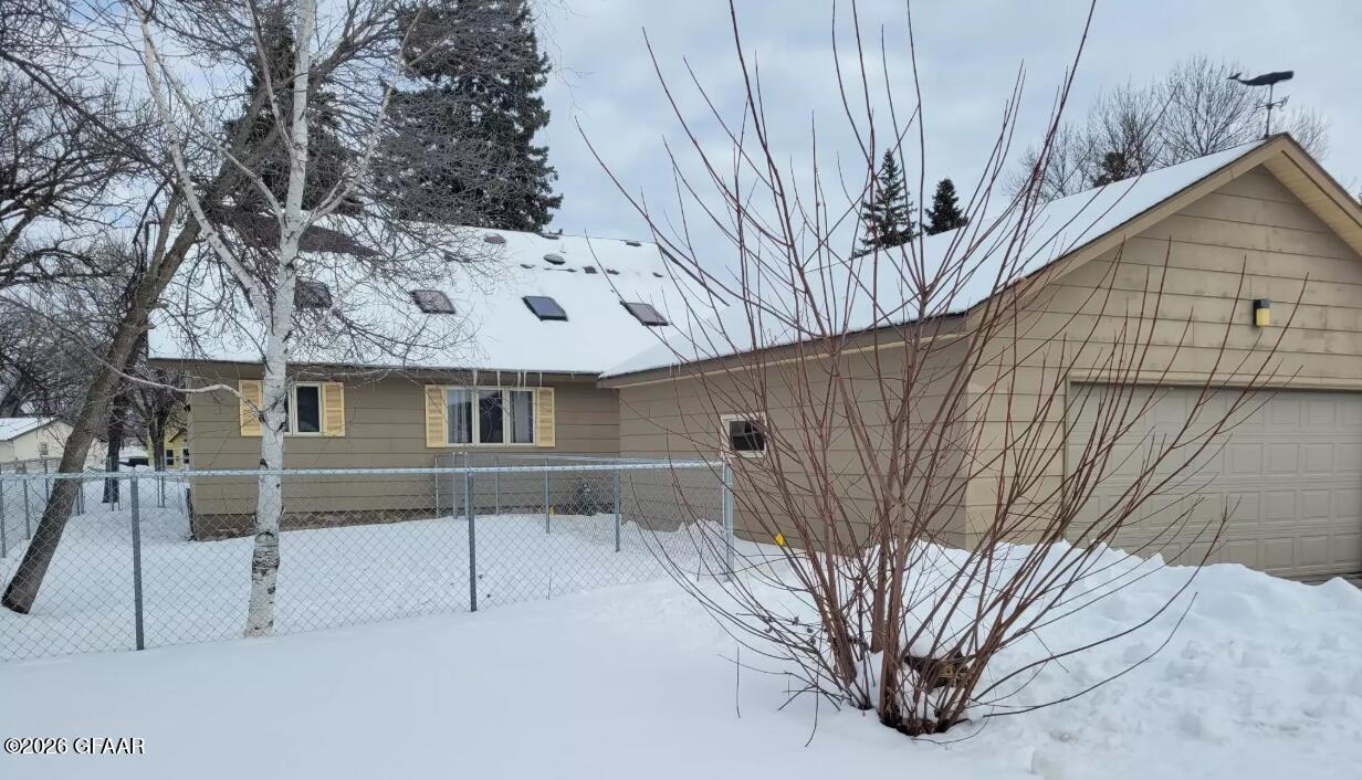 405 RIVERSIDE Avenue