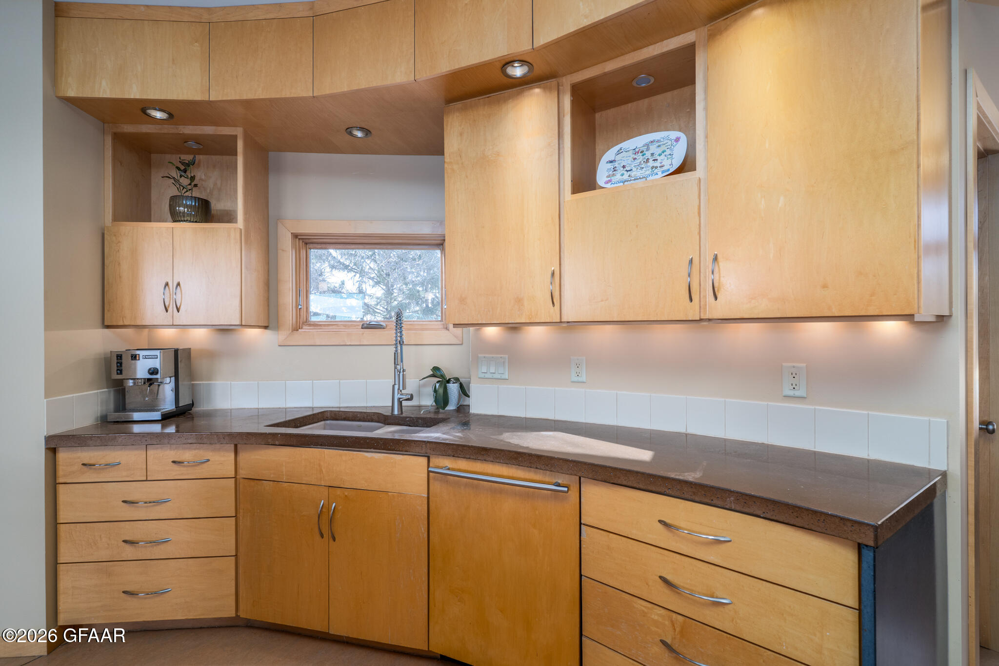 3012 ELMWOOD Drive