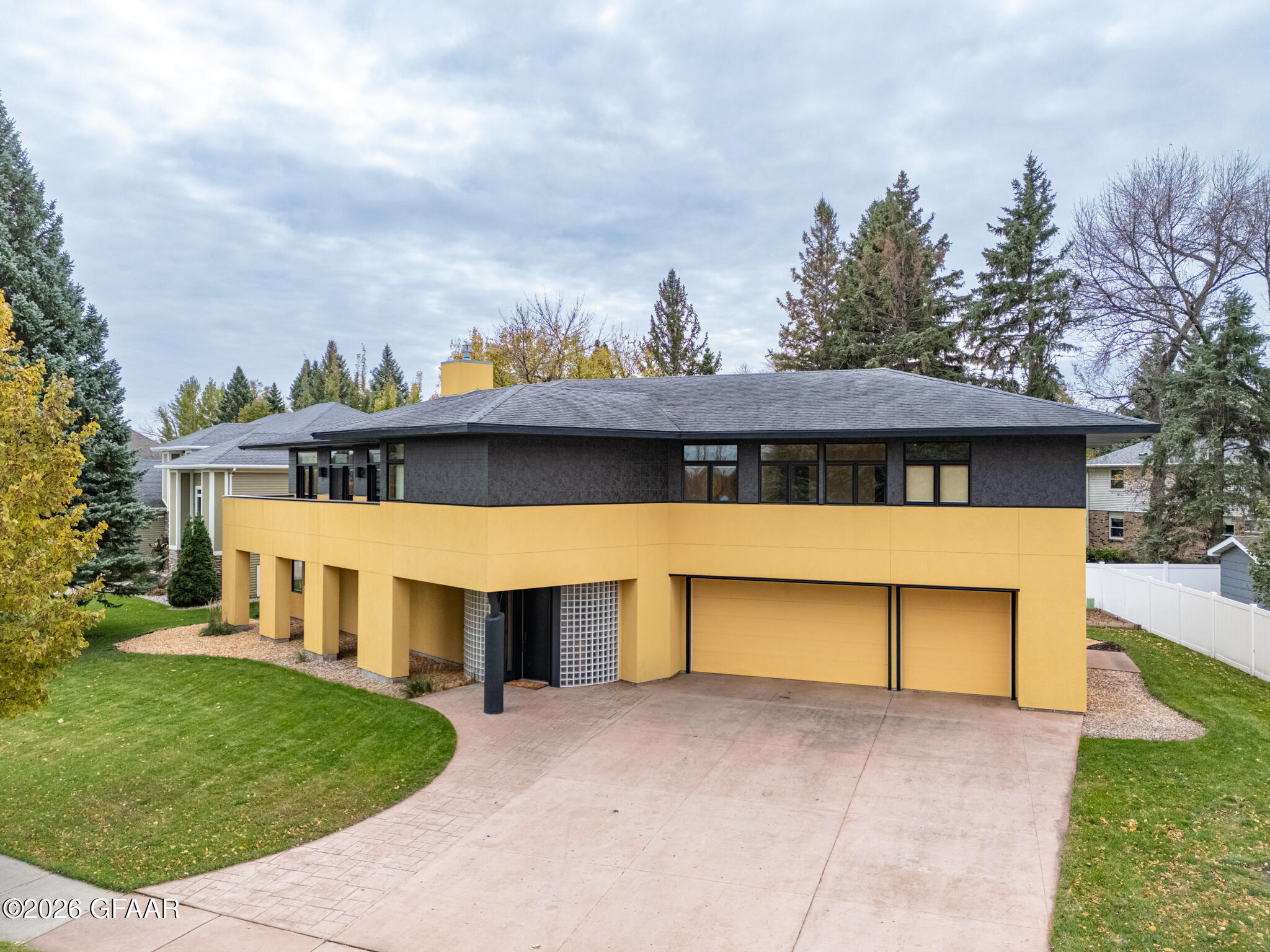 3012 ELMWOOD Drive